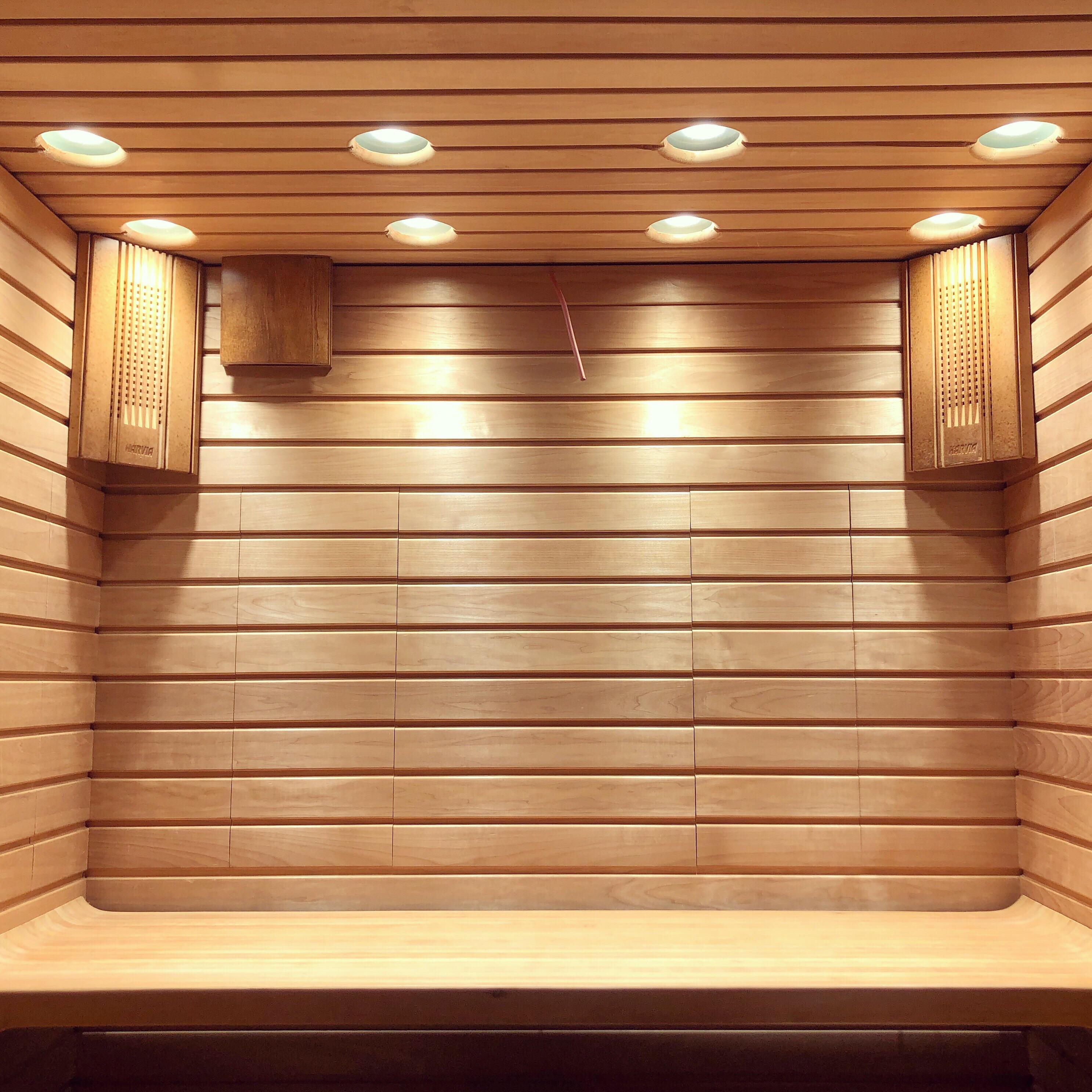 This sauna has therapy lighting to mimic daylight. It’s great for the