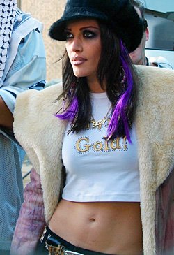 Hilary Duff : CelebNavels