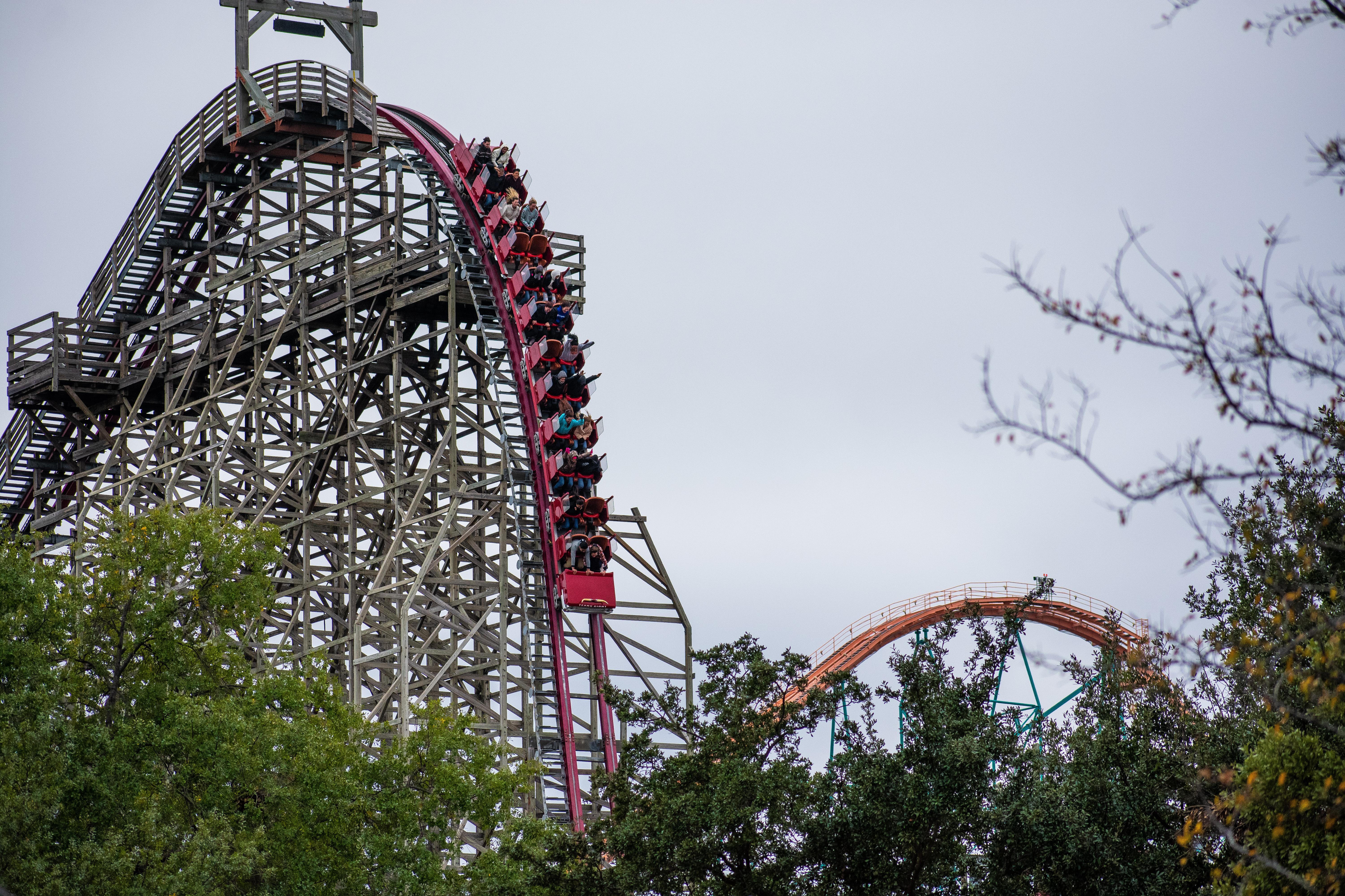 New Texas Giant featuring Titan! (My picture) r/rollercoasters