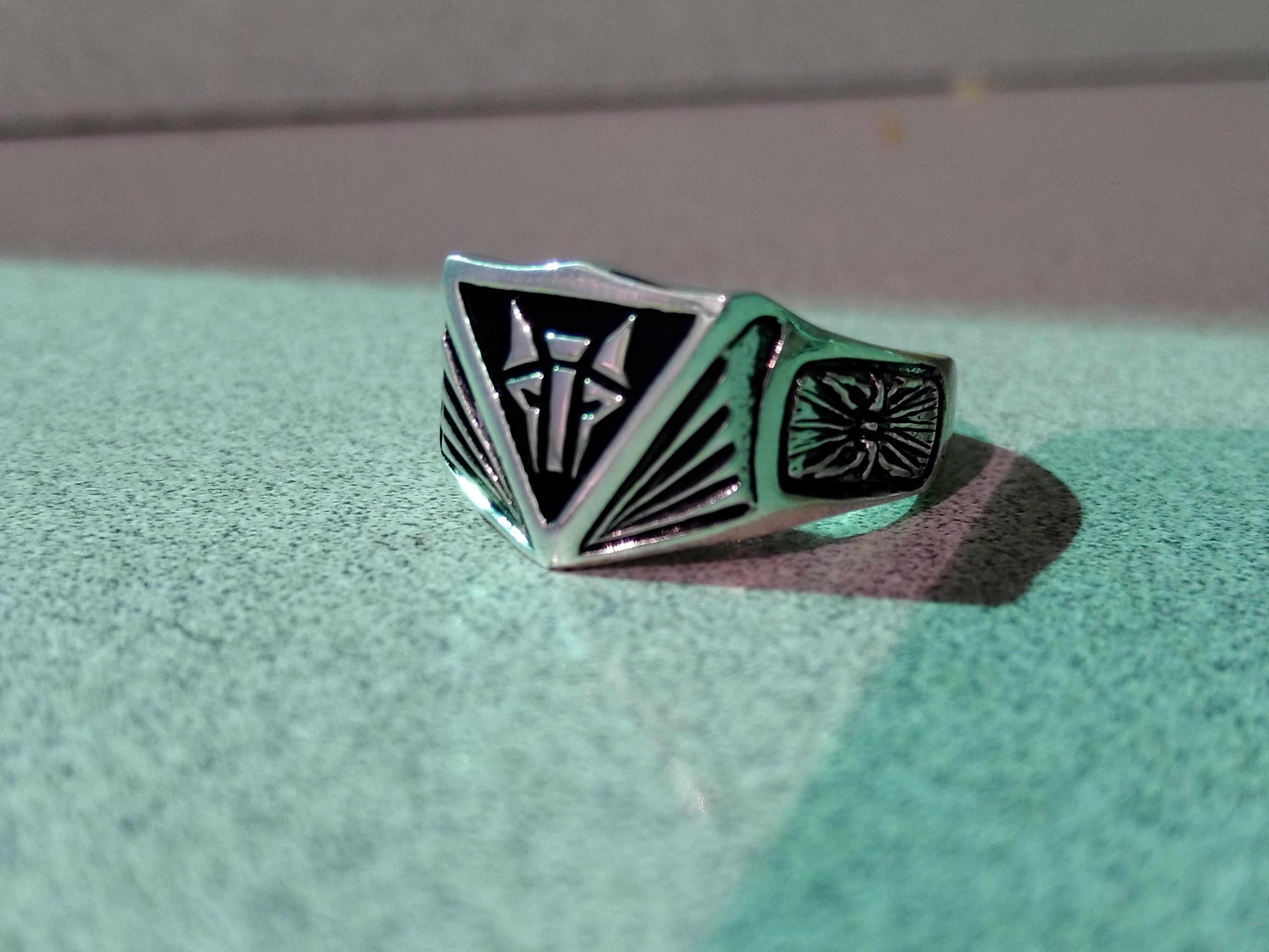 House Mars ring I picked up Emerald City Comic Con r/redrising