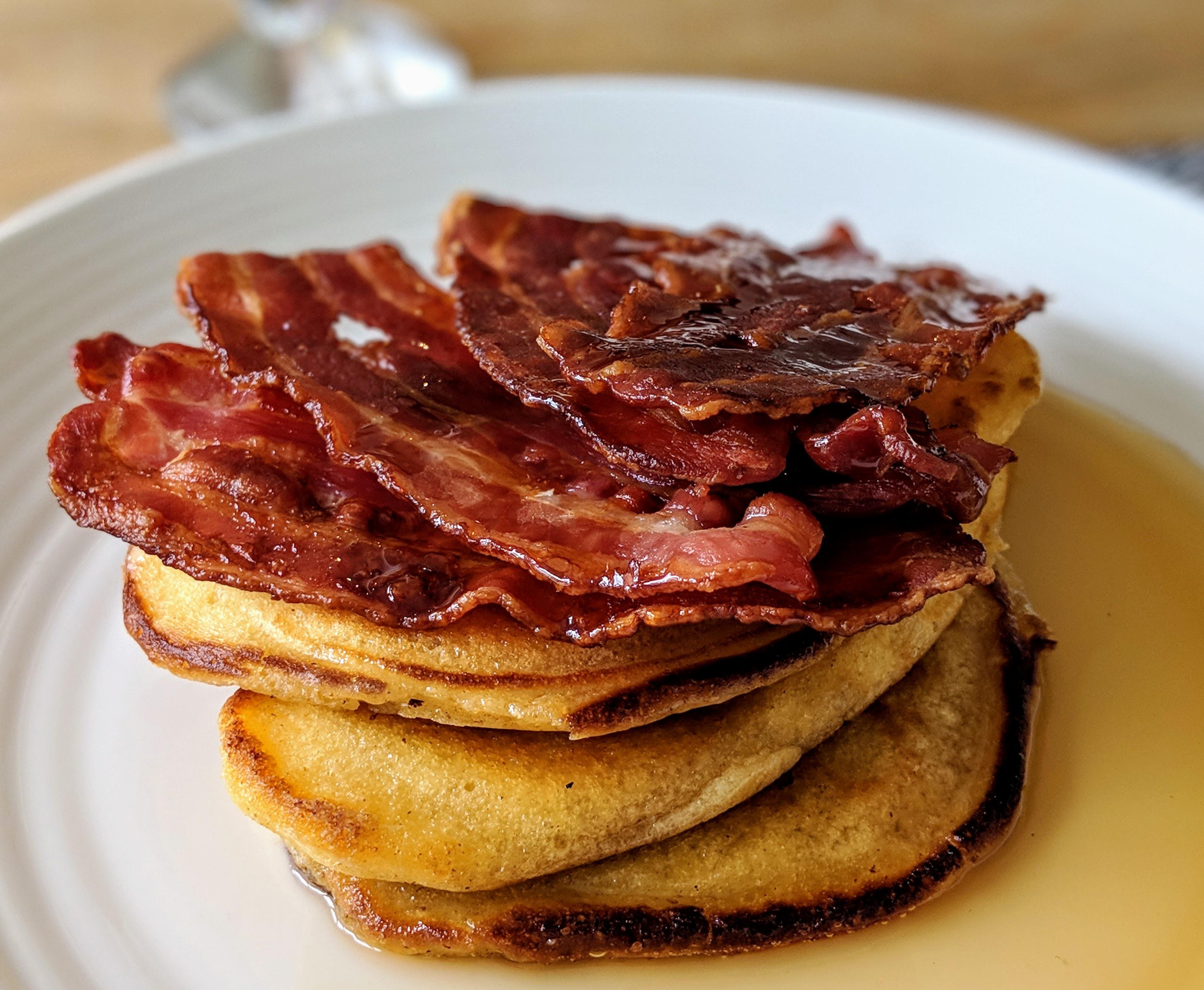 [Homemade] pancakes and bacon r/food