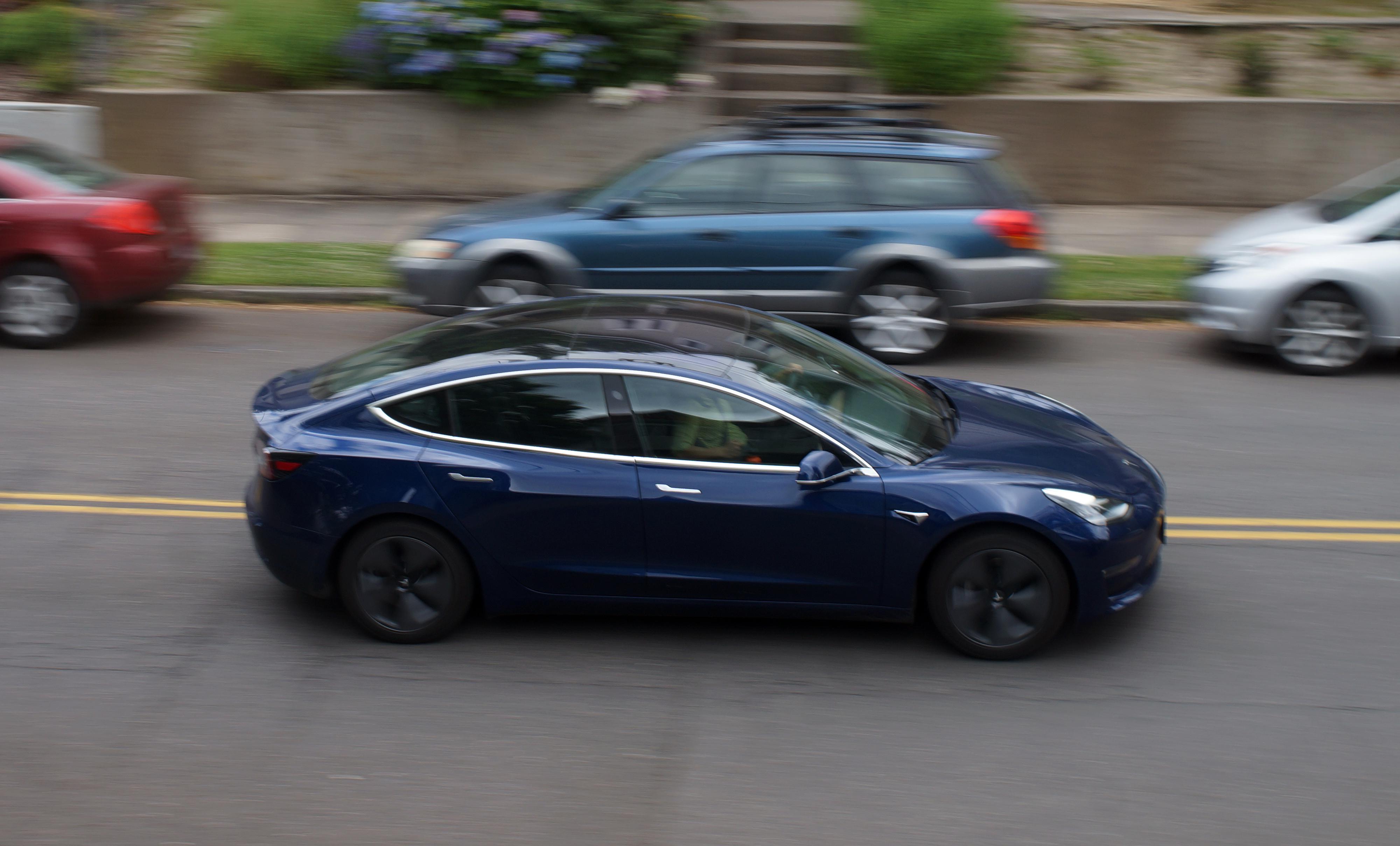 Practicing on rolling cars. Any advice? r/shootingcars