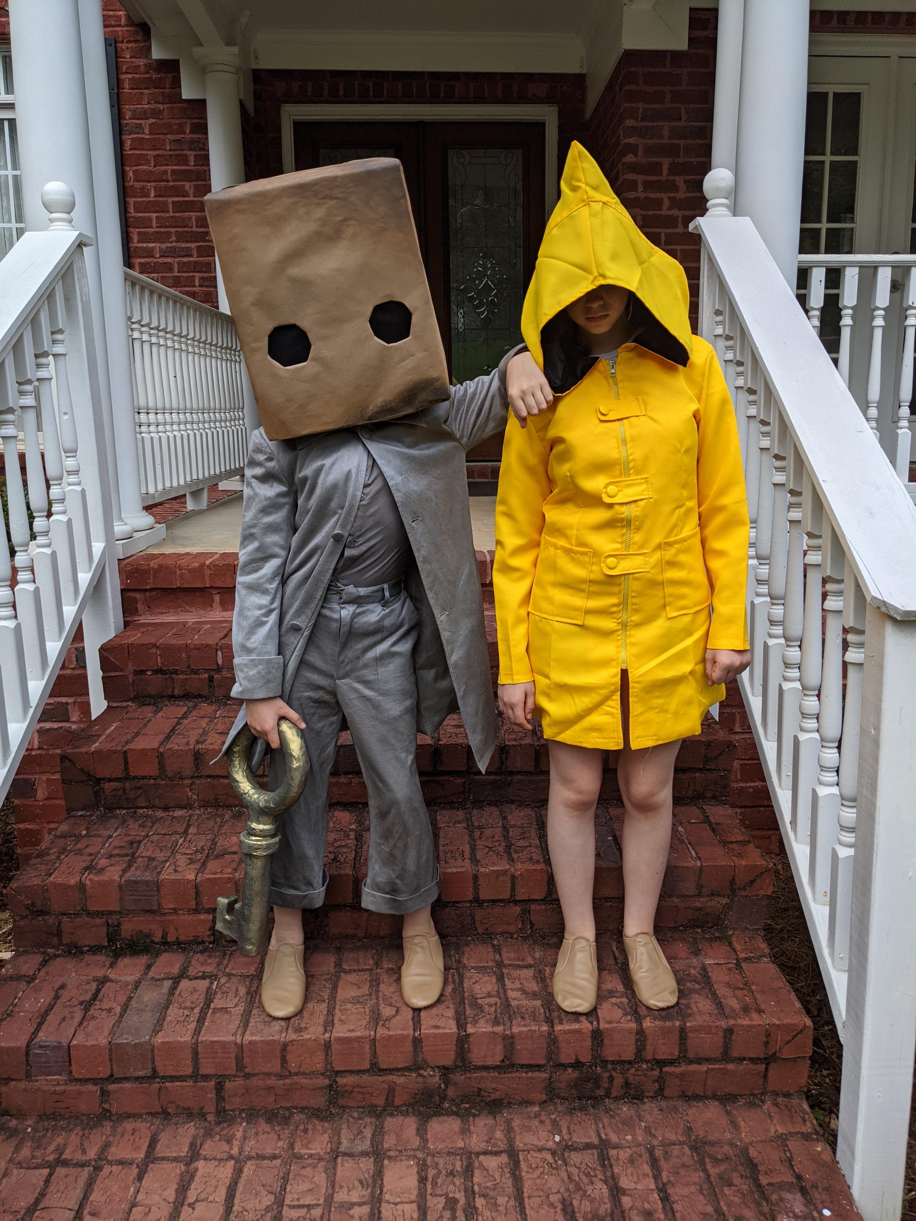 Put together Mono and Six cosplays for my kids. ) r/LittleNightmares