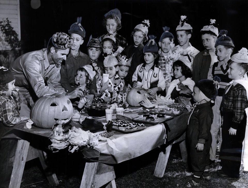 New Orleans Halloween party in 1953 r/OldSchoolCool