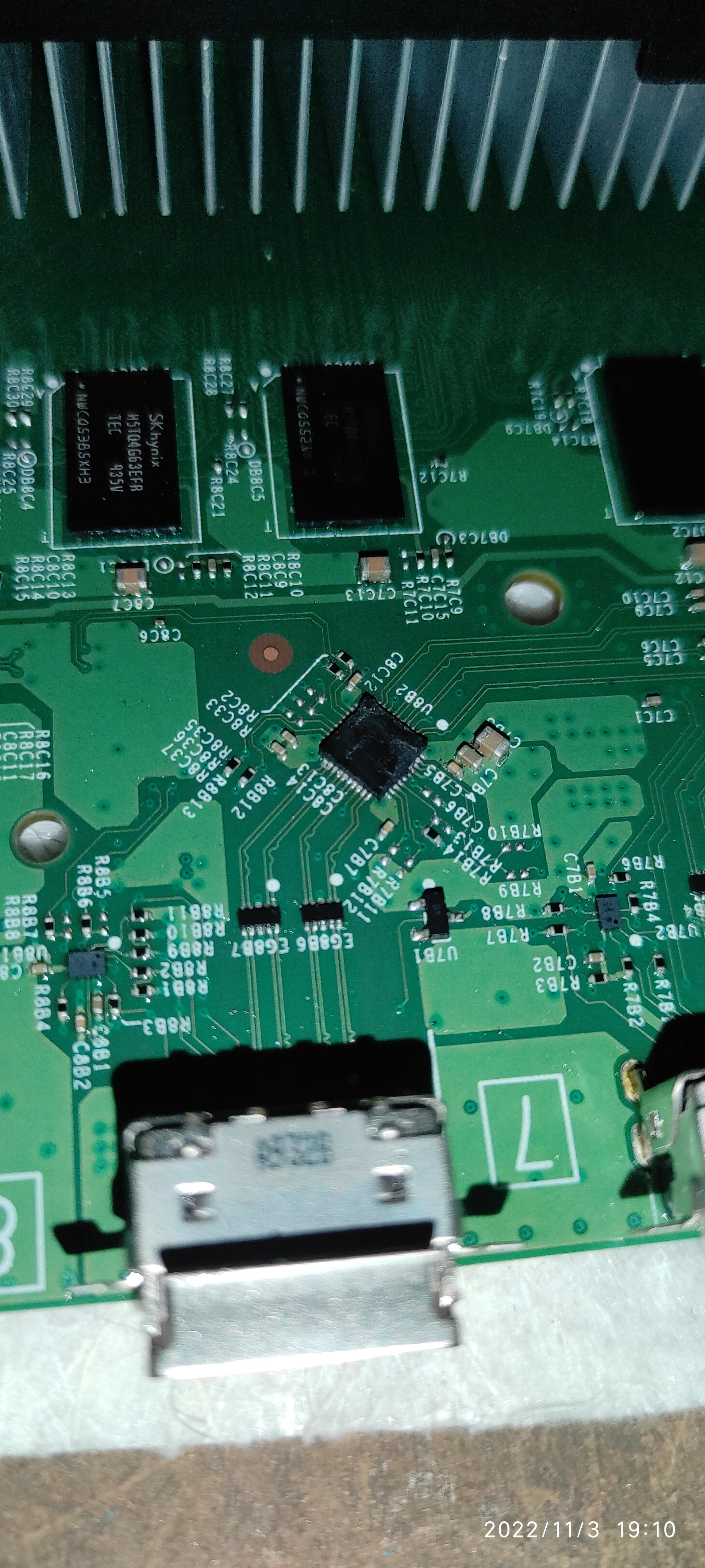 xbox one hdmi retimer wont Come off, even after more than ten Minutes