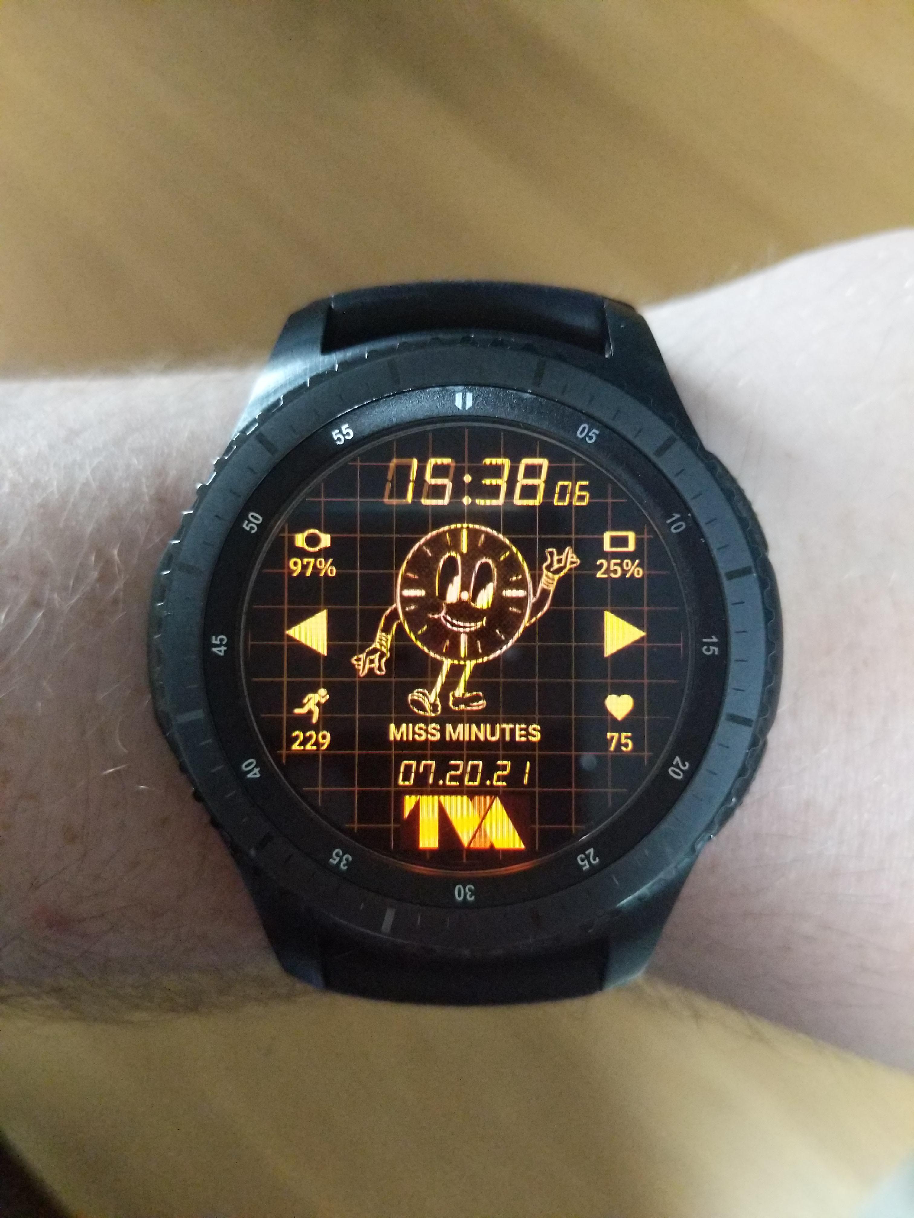 Not me buying a smart watch purely so I can have this watch face r/Marvel