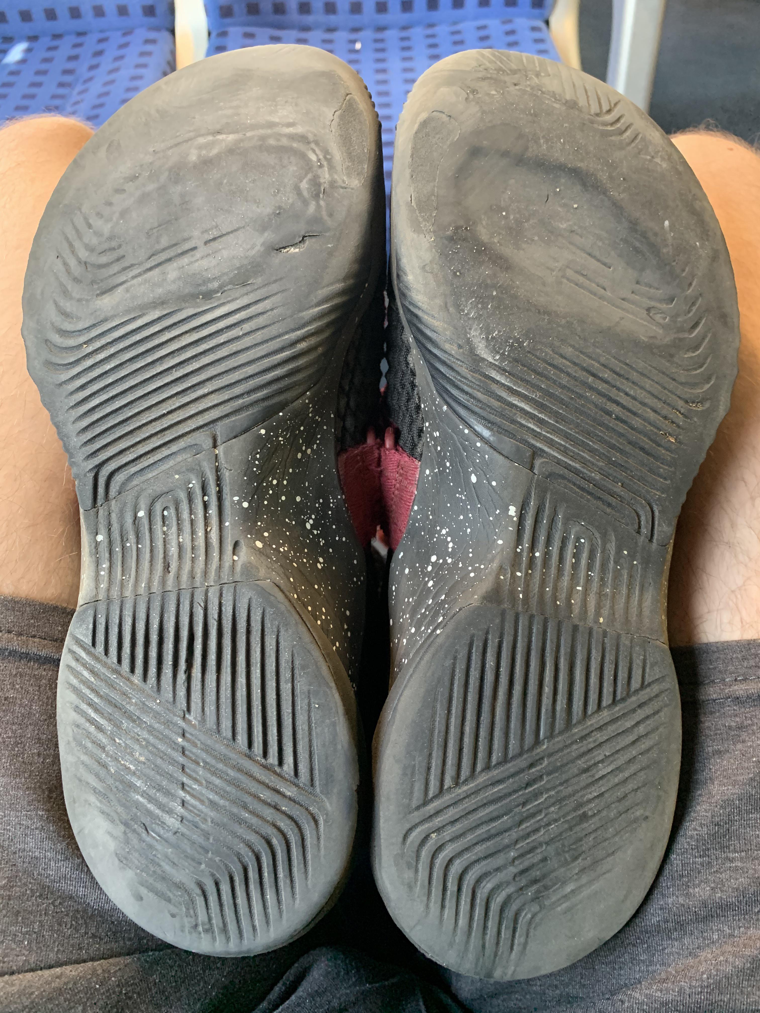 solution to fix worn out shoes from blacktop hooping? r/BBallShoes