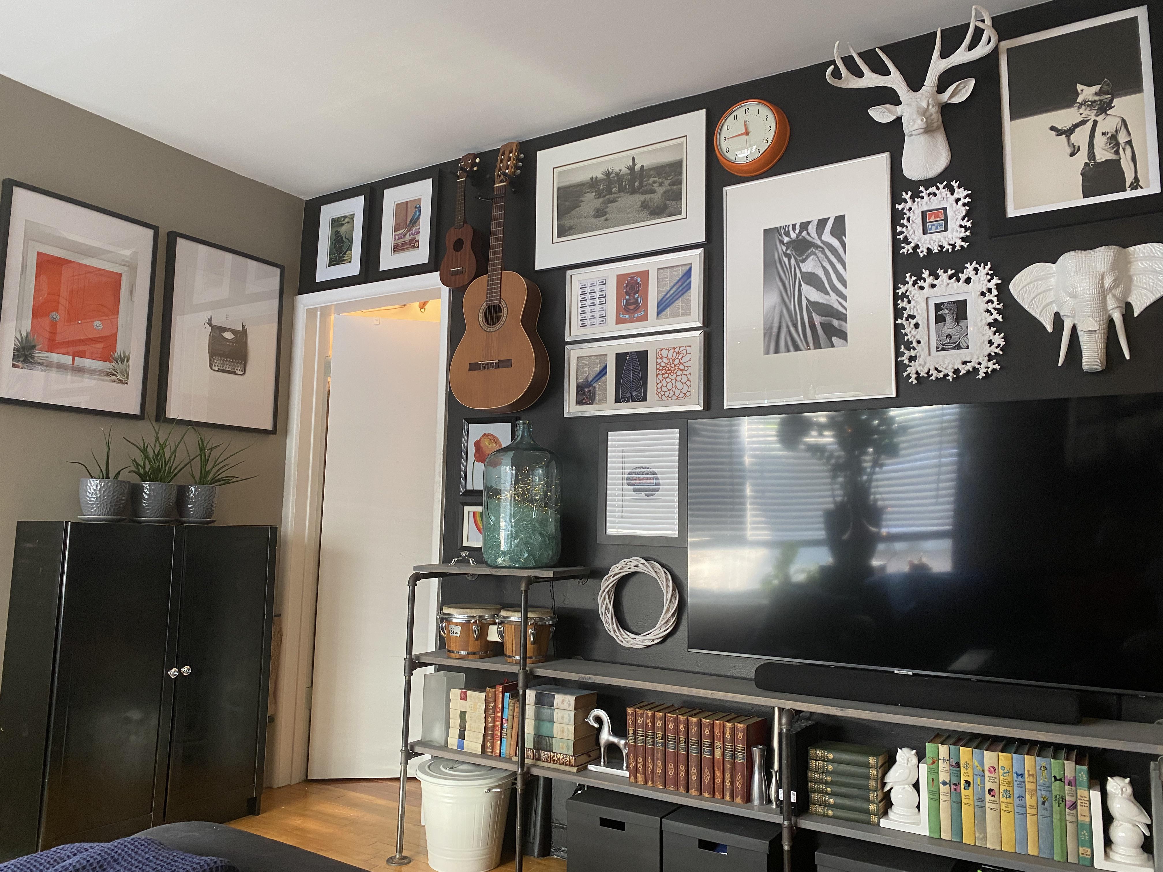 My mostly thrifted/Craigslist/free stuff gallery wall is finally
