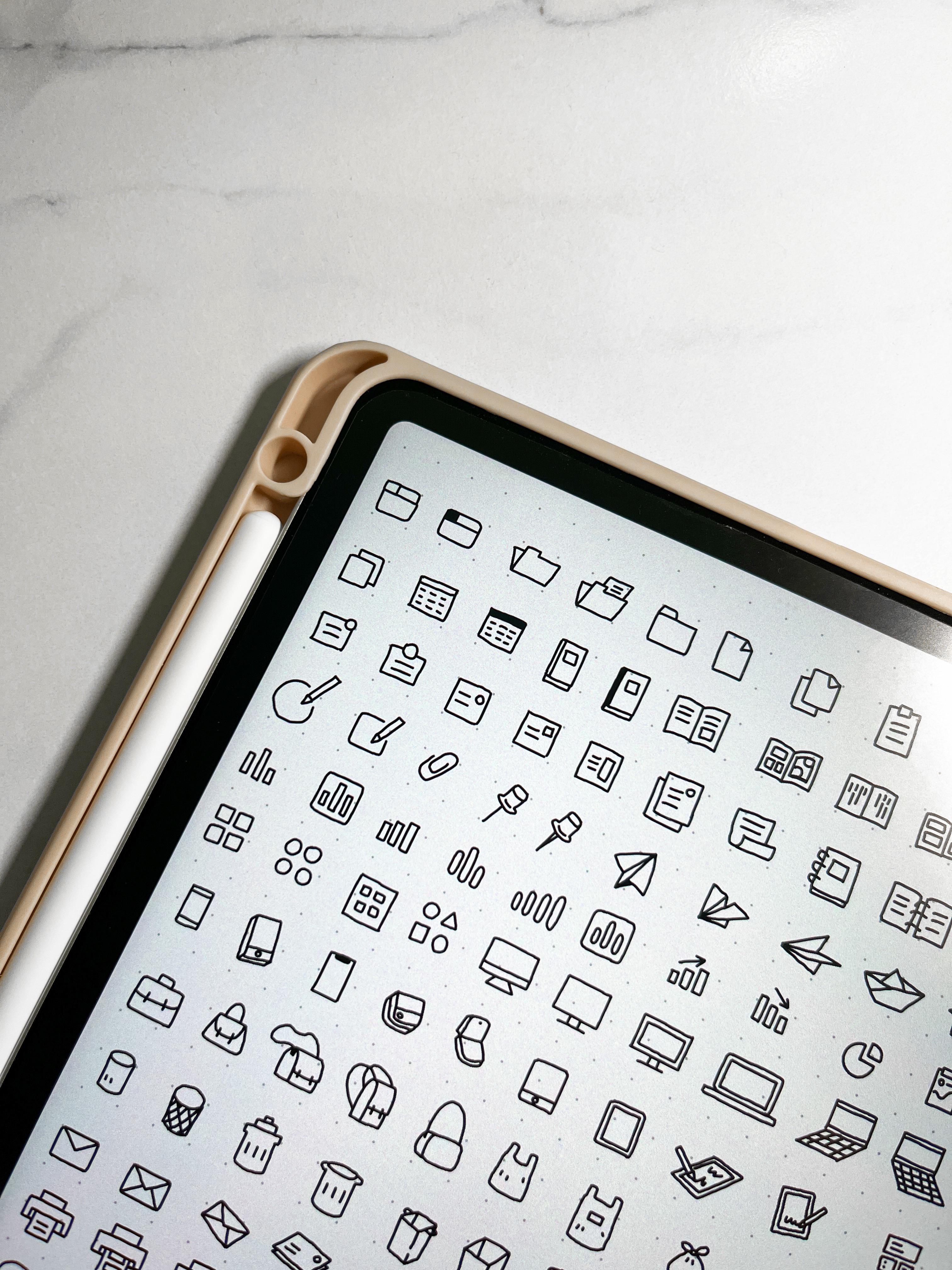 Making my own black and white templates and icons! (Descriptions in