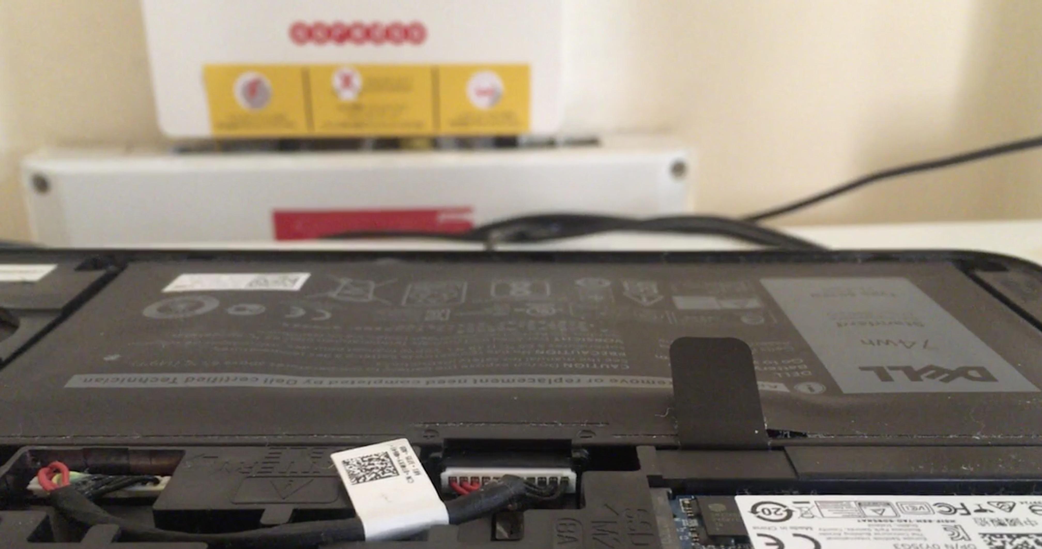 Dell Inspirion 7559, idk for how long but today i noticed, my Dell