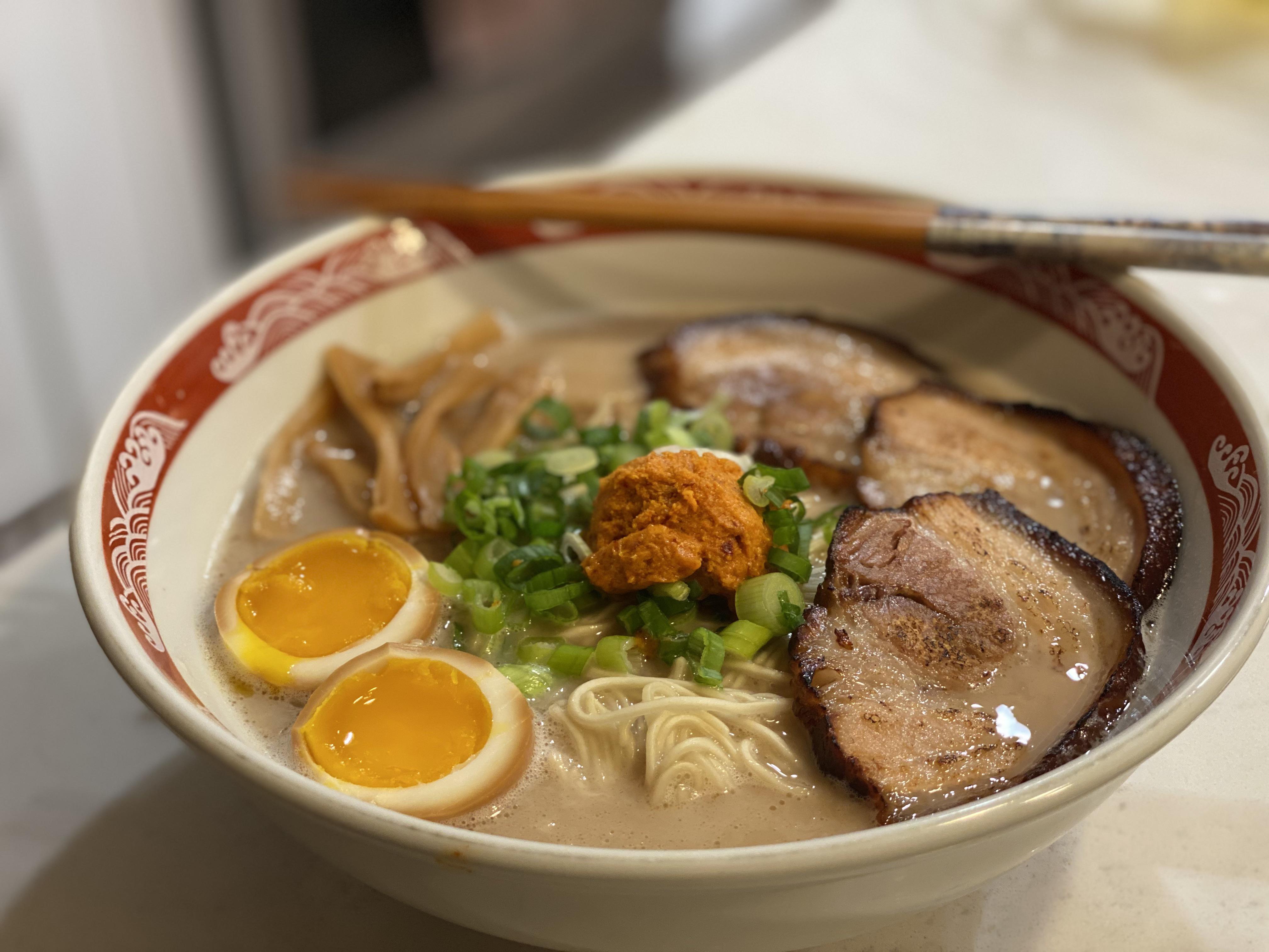 [Homemade] Tonkotsu Ramen with Spicy Miso Butter r/food