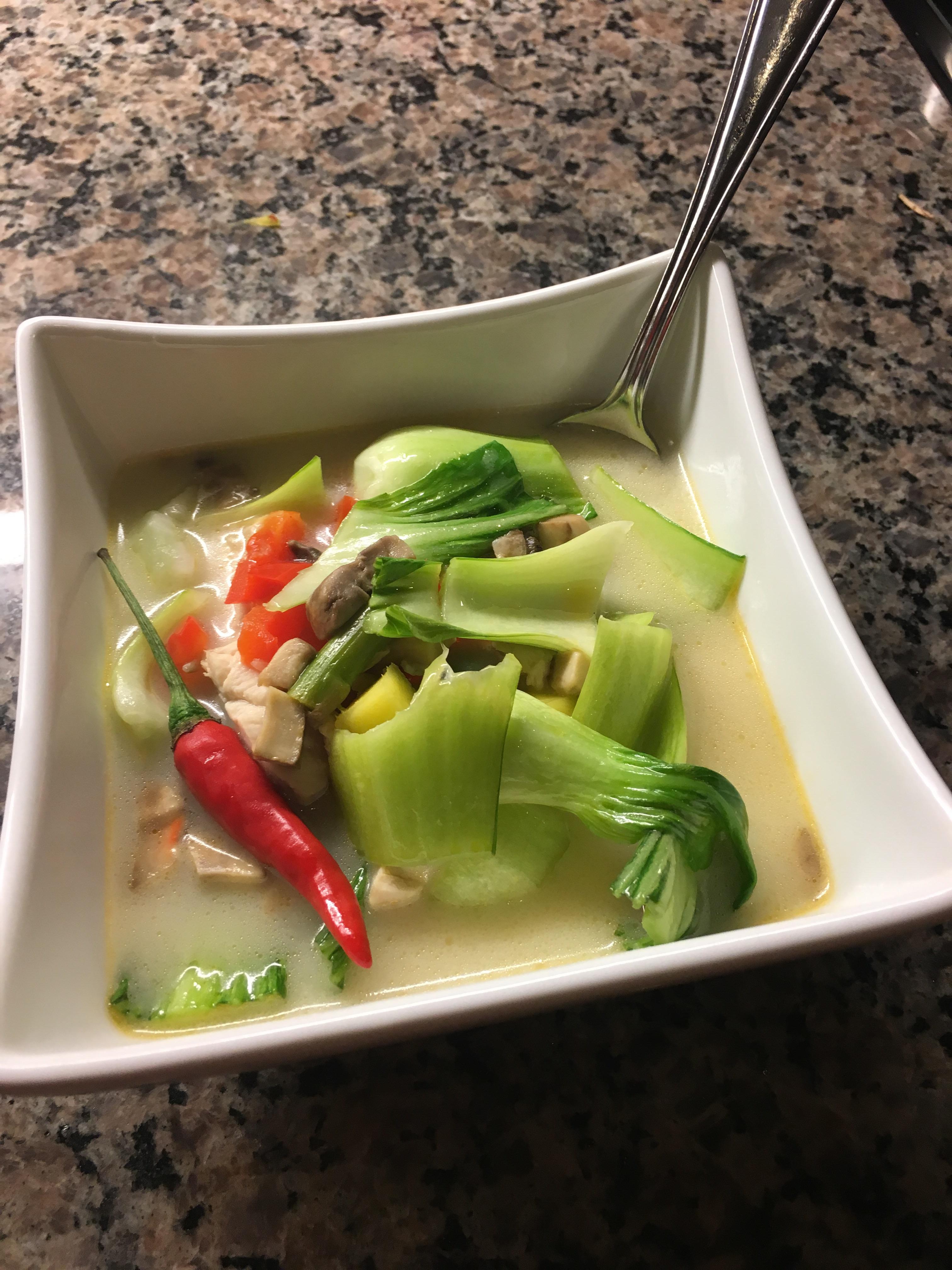 Thai coconut lemongrass soup. r/1200isplenty