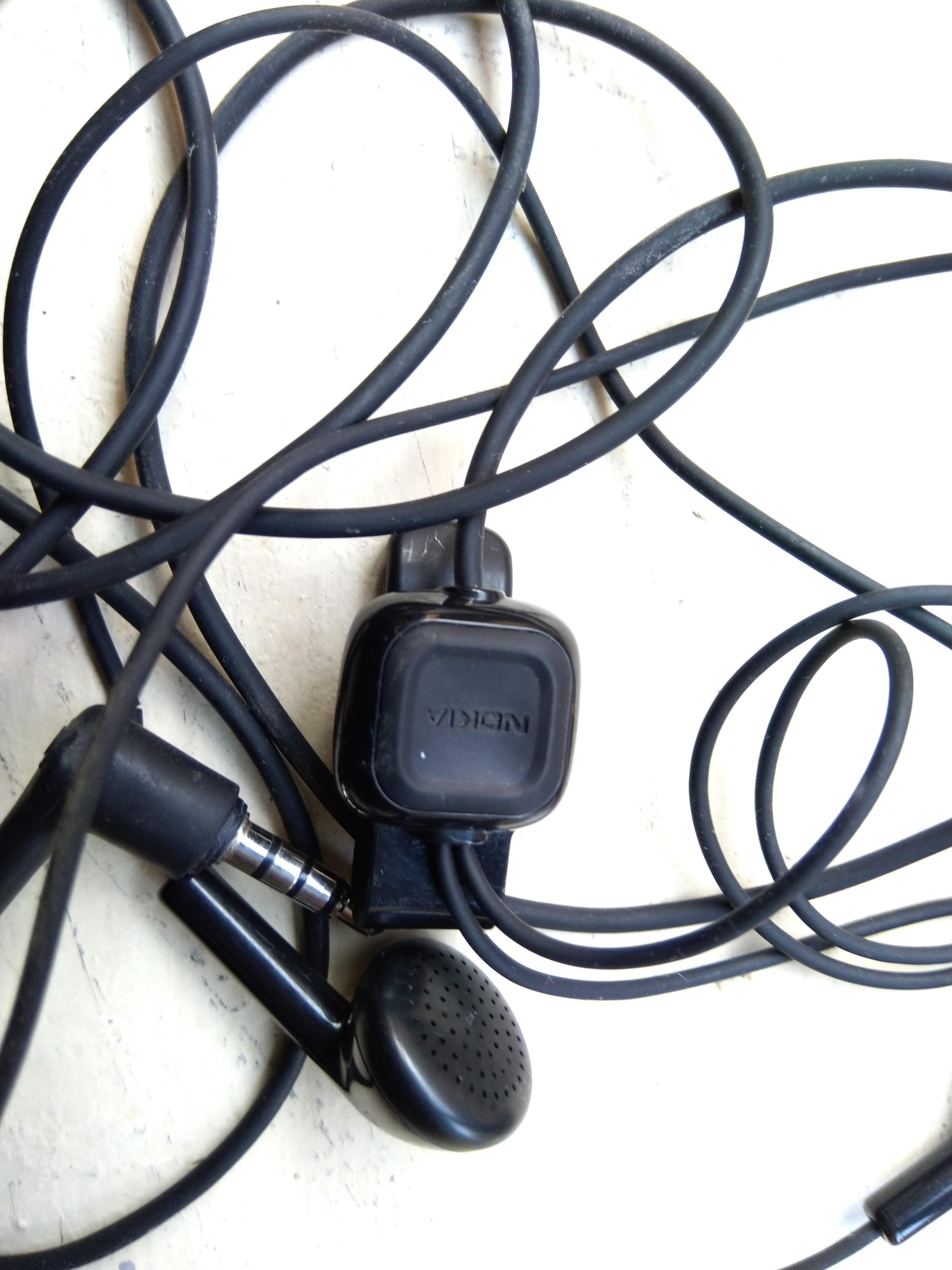 Way back, Nokia earphones r/Nokia