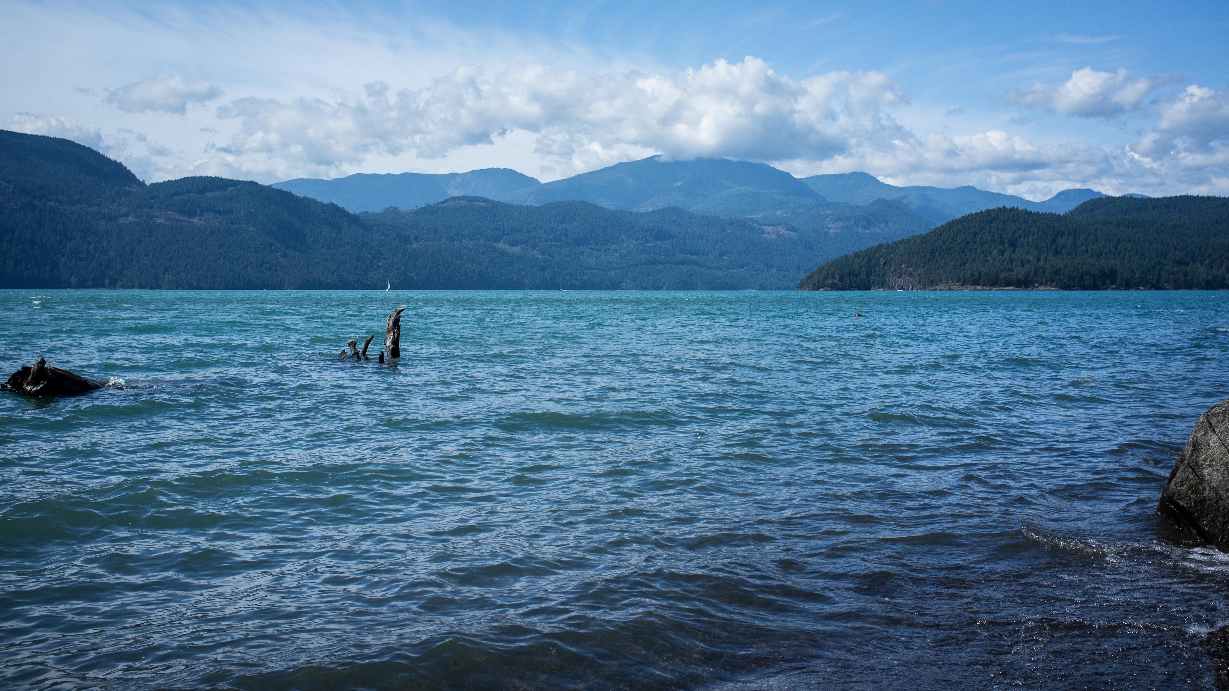 Harrison Lake, British Columbia [OC] [4288x2412] r/EarthPorn
