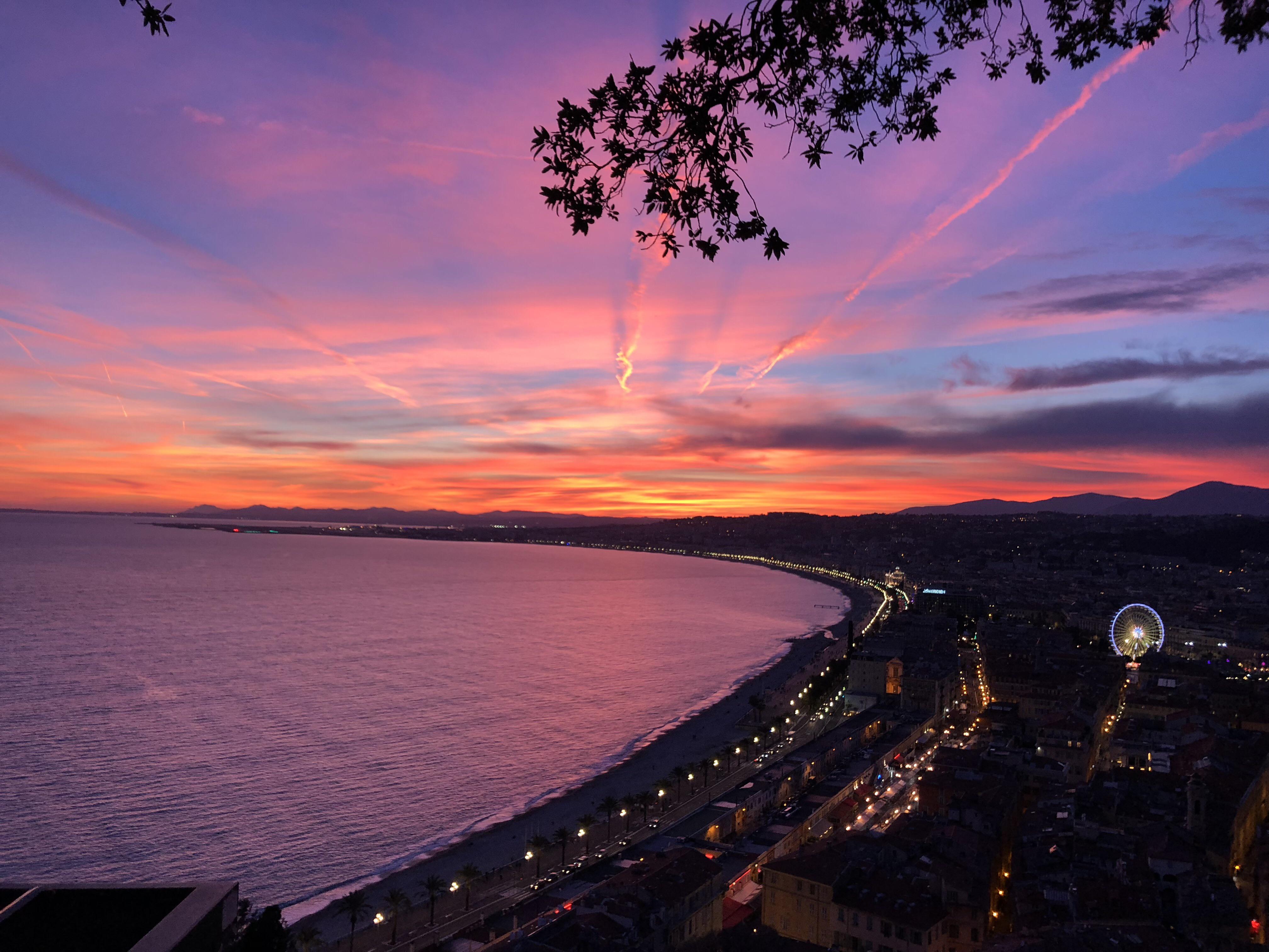 Sunset in Nice, France r/ProvenceFrance