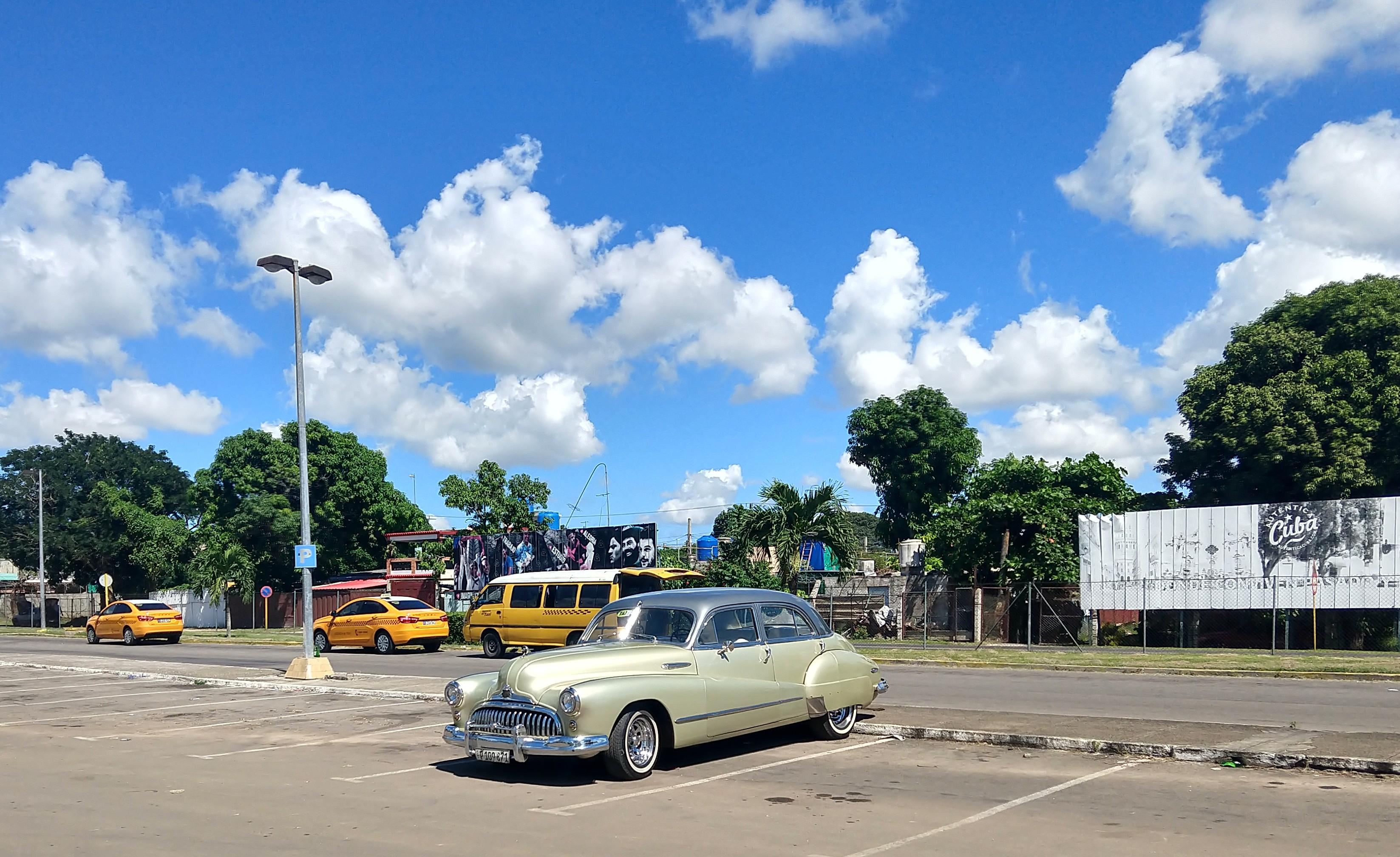 Buick. Terminal 2, Jose Marti International Airport, Havana r/cuba