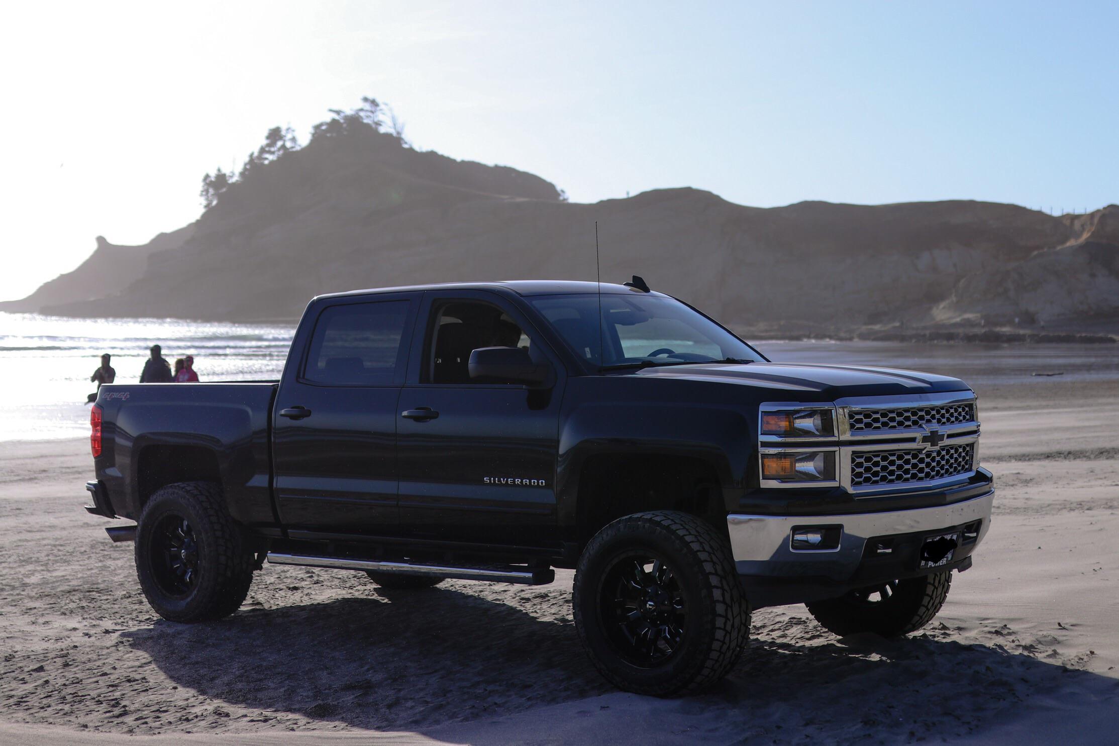 Beach day! r/Trucks