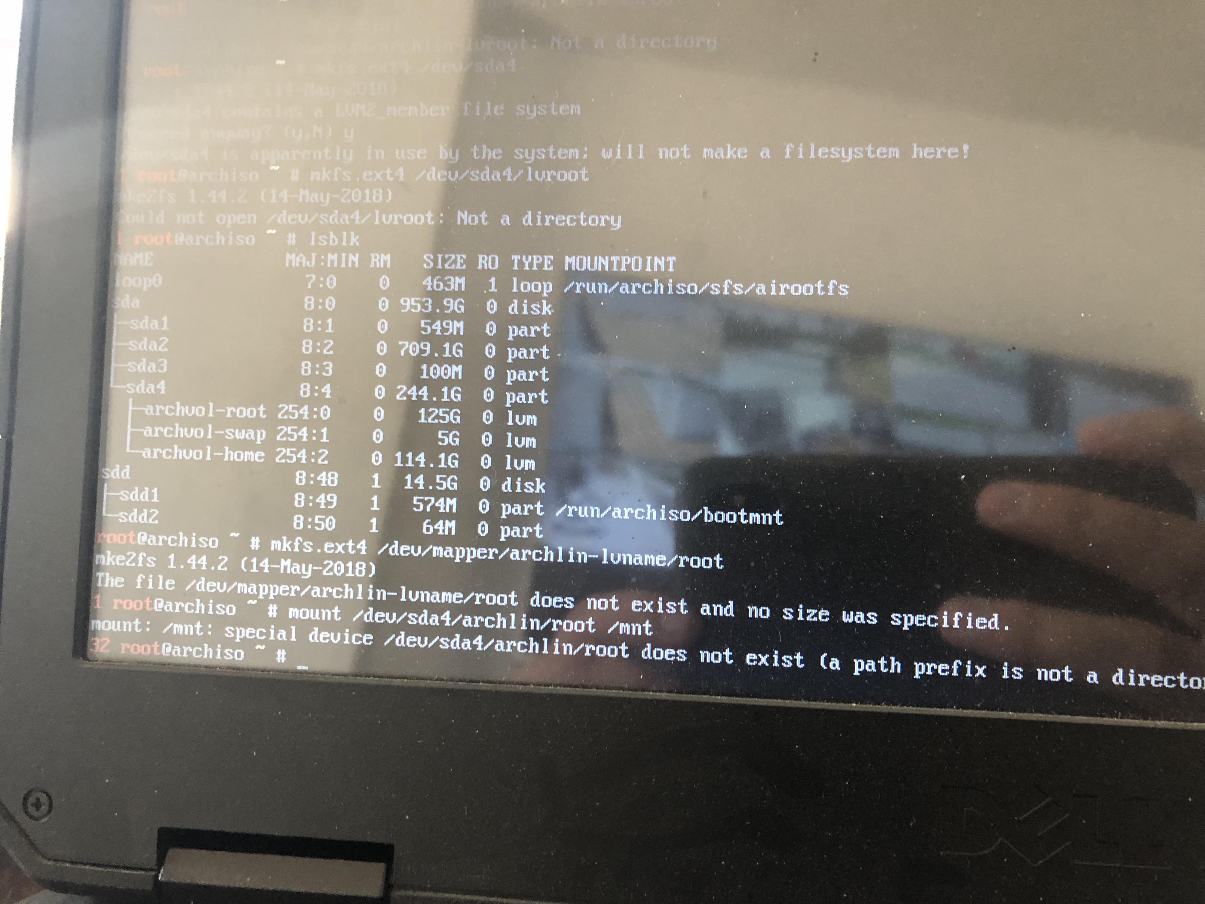 Hey guys trying to format sda4 with mods.ext4 /dev/sda4/root with the