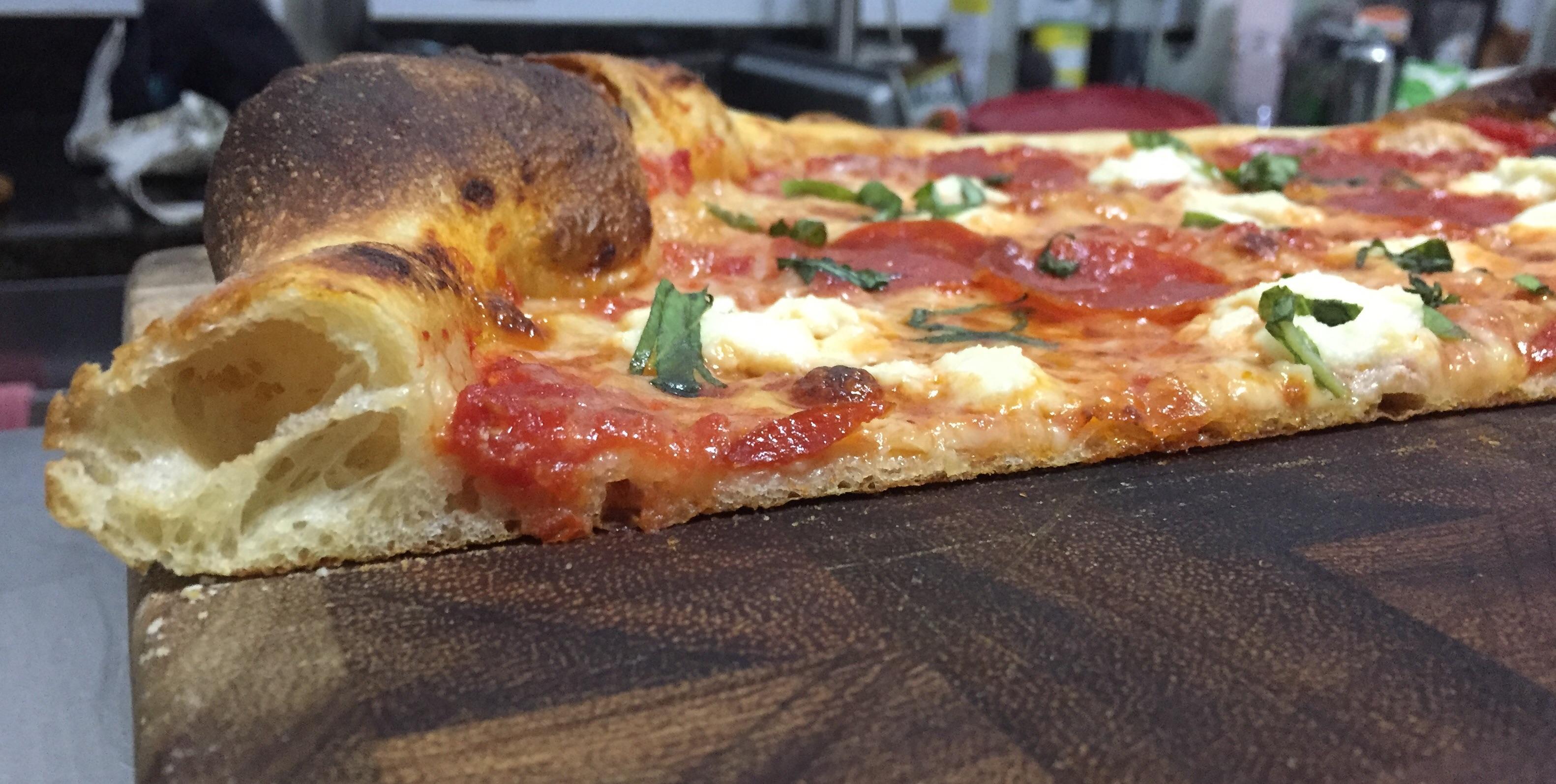 5 day cold ferment made for quite the airy crust r/Pizza