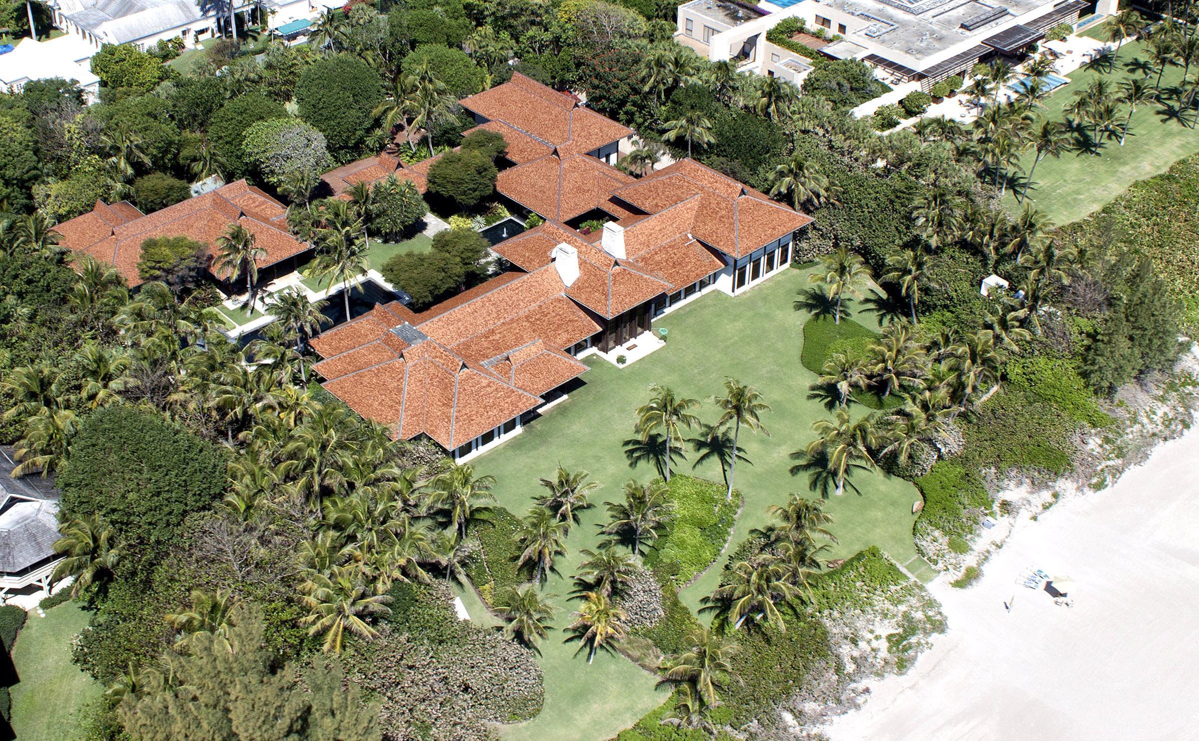 FOR SALE!!! 60 Blossom Way, in beautiful Palm Beach FLORIDA! This