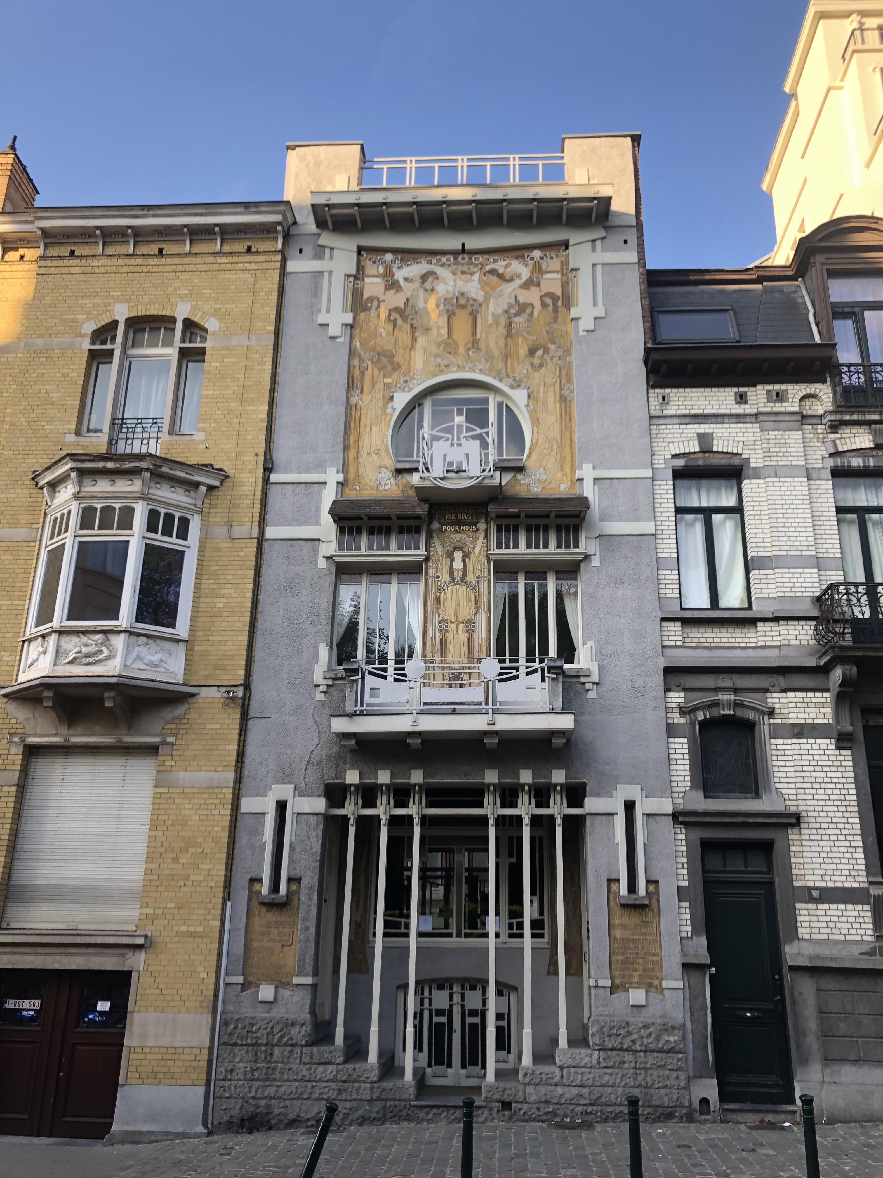 House in Etterbeek, Brussels r/ArtNouveau
