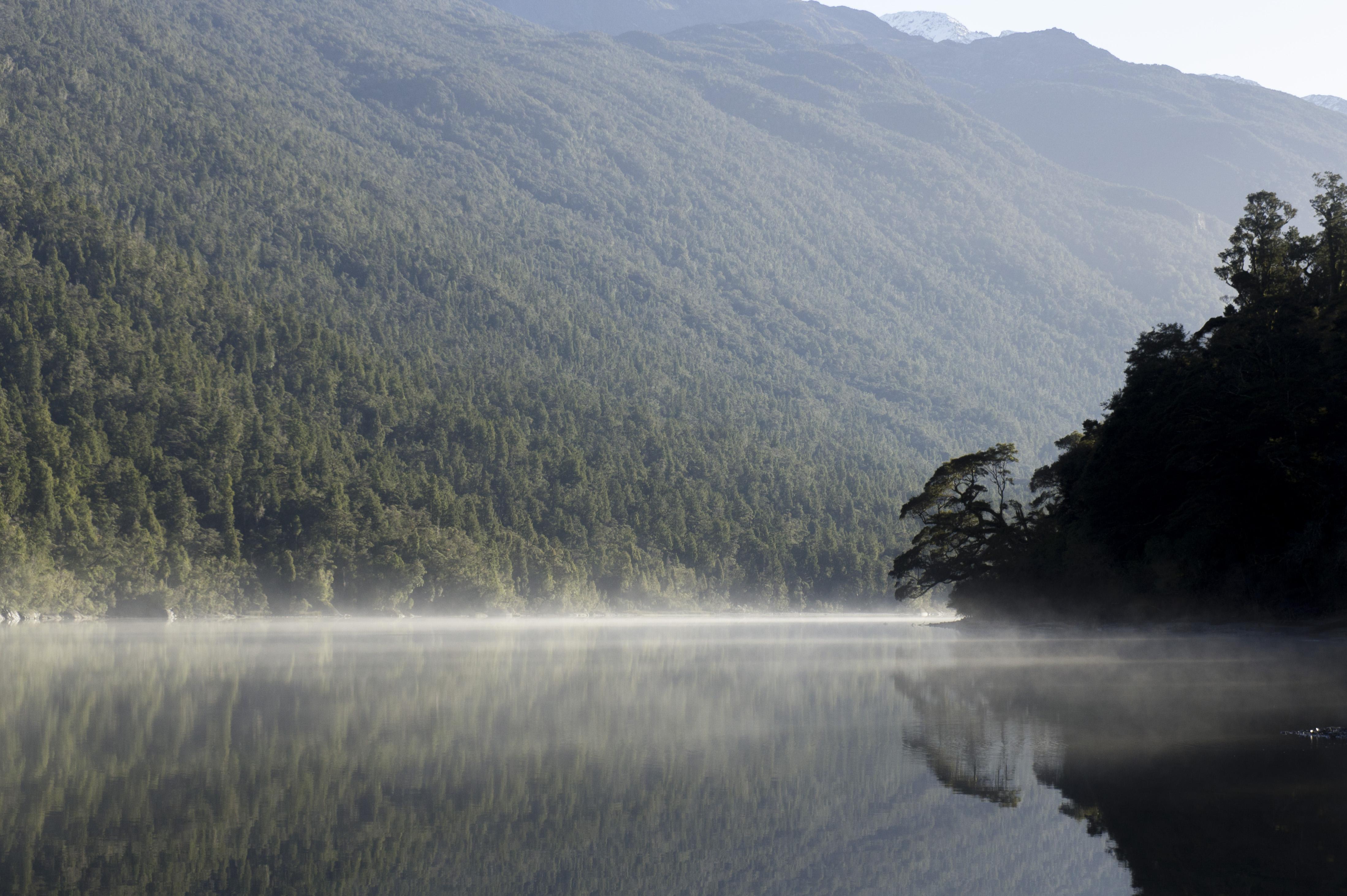 Lake Alabaster, Fiordland. [OC] [4396x2925] r/EarthPorn