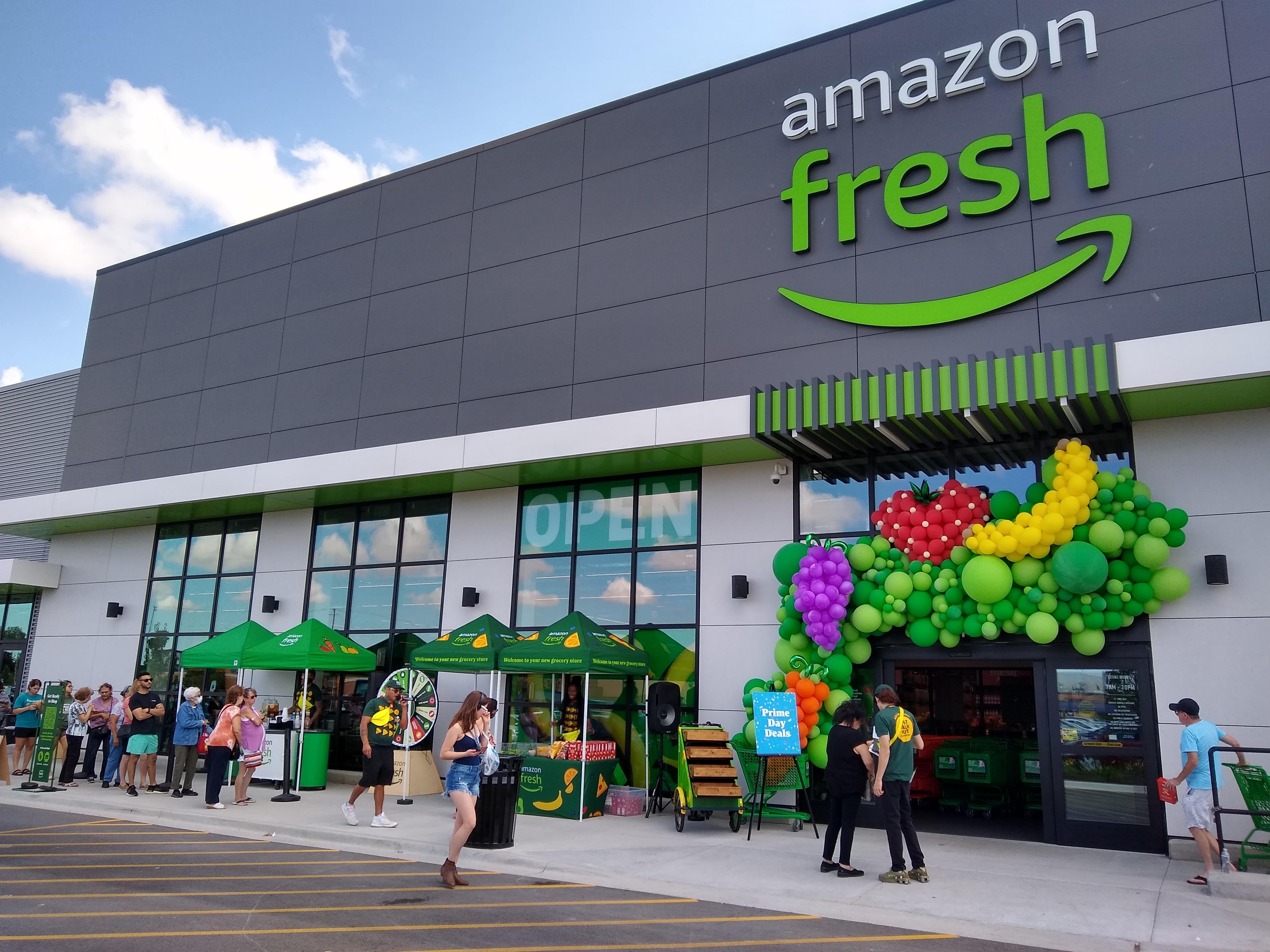 Amazon Grand Opening Norridge r/ChicagoNWside