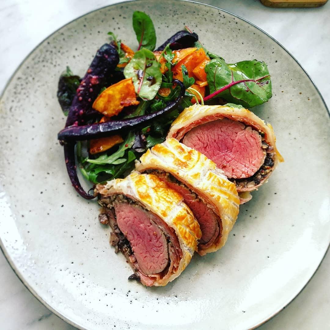 [Homemade]Beef Wellingtons with roast vegetable salad r/food