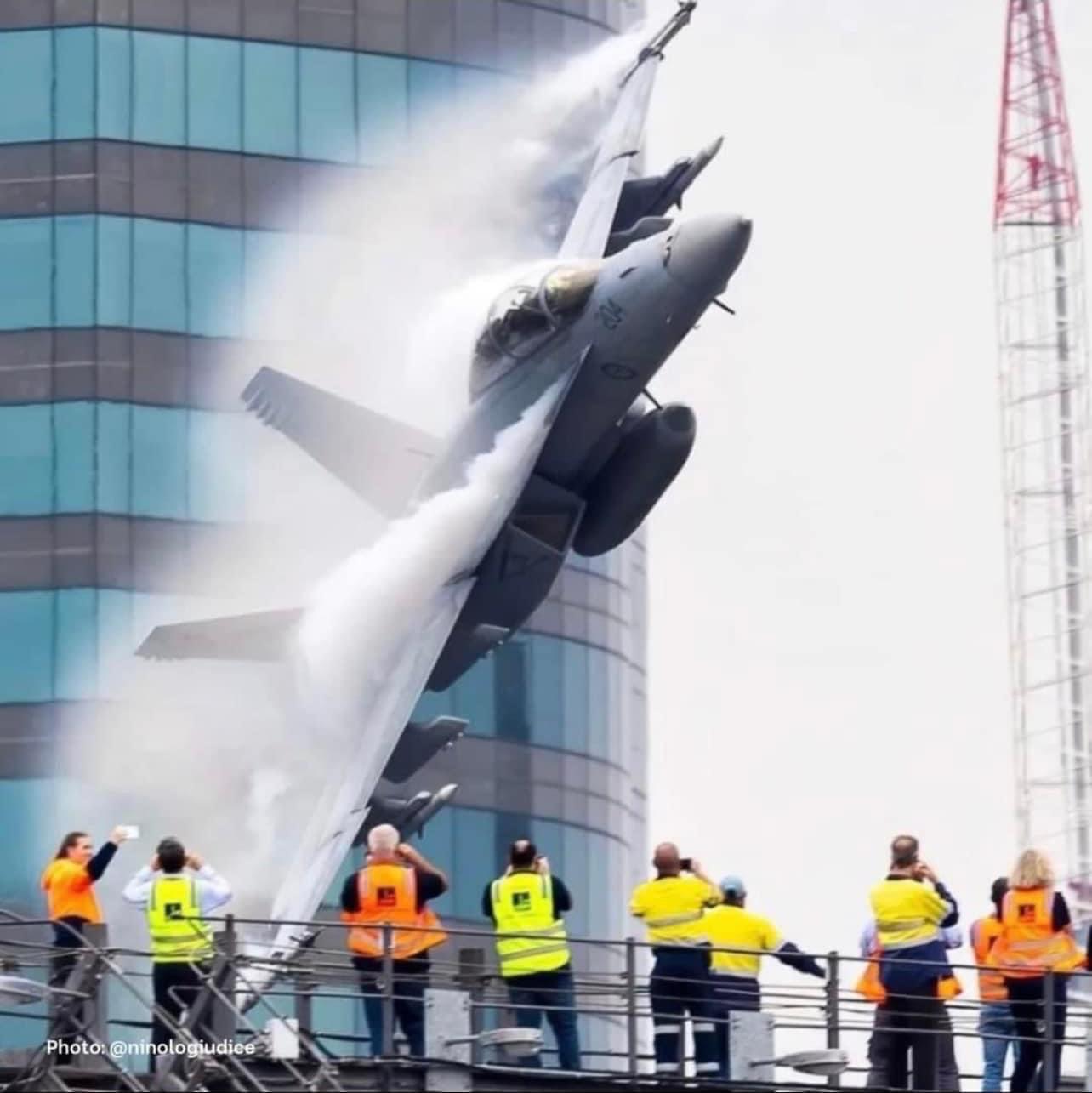A picture taken in Brisbane at the yearly Riverfire event r/aviation