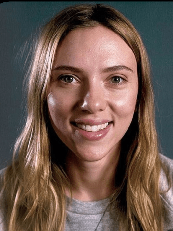 Even without makeup she looks r/ScarlettJohansson