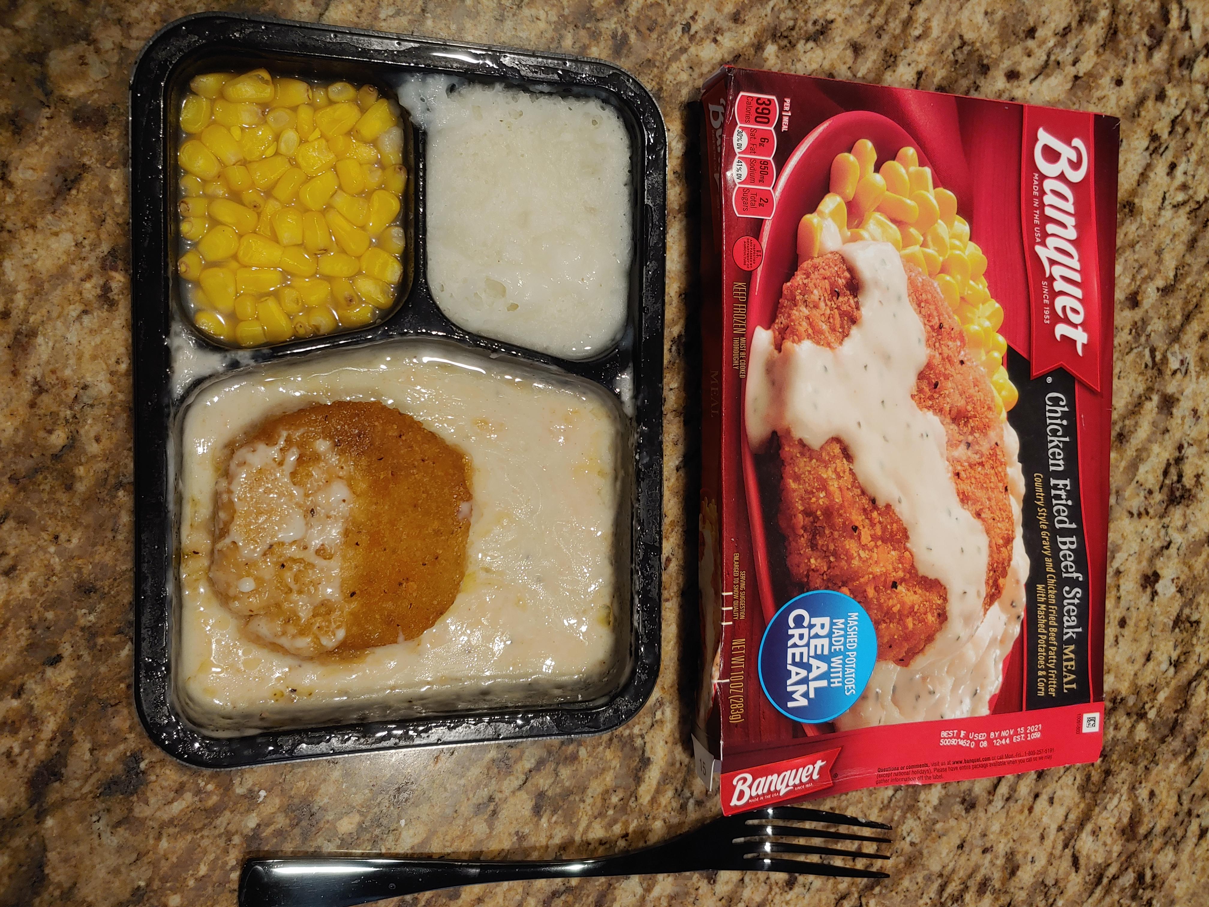 Banquet Chicken Fried Steak Meal with Real Cream Mashed Potatoes r