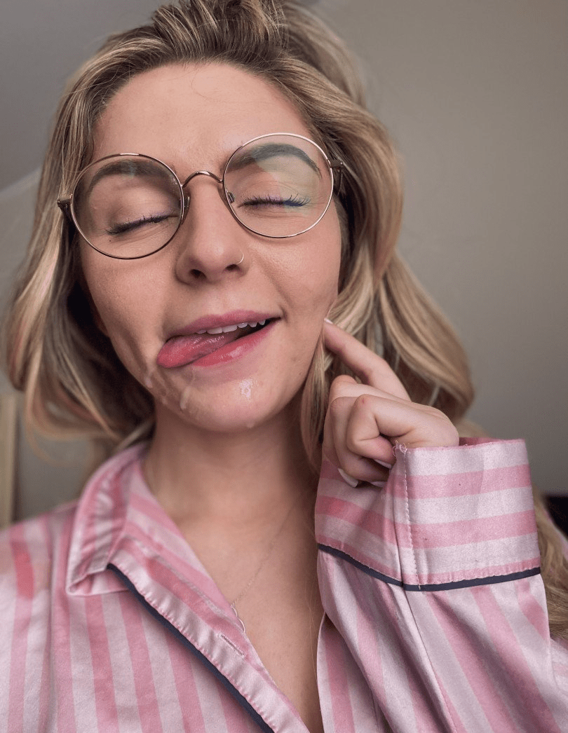 Pretty and Covered : cumfetish