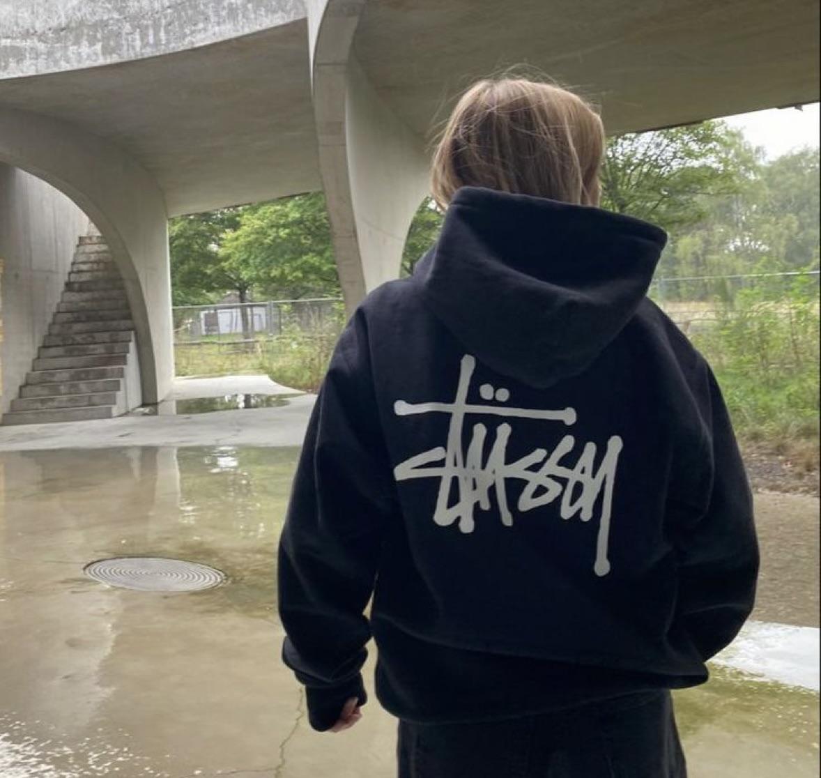 help with sizing r/stussy