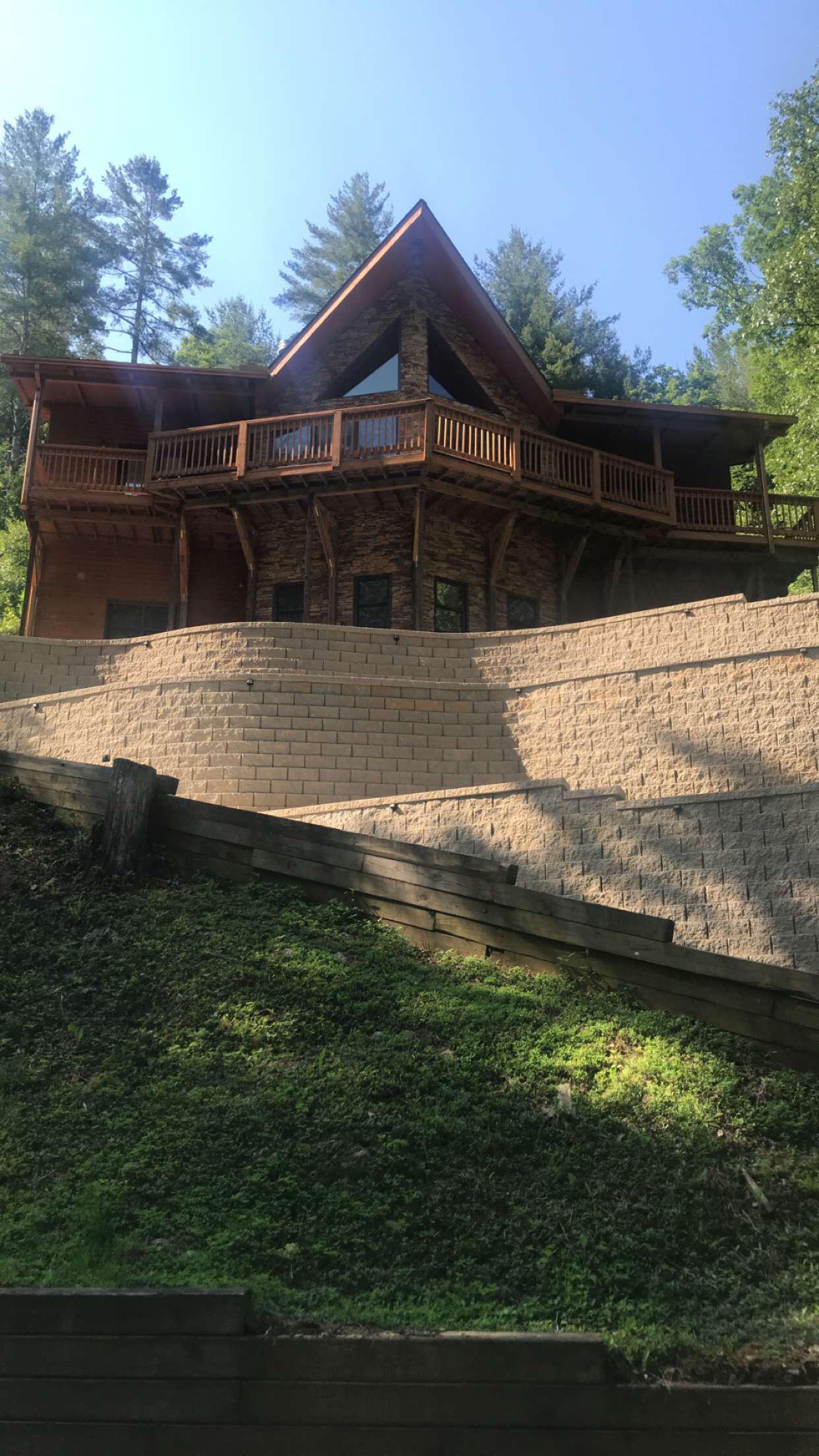 Family cabin in the north mountains r/CabinPorn