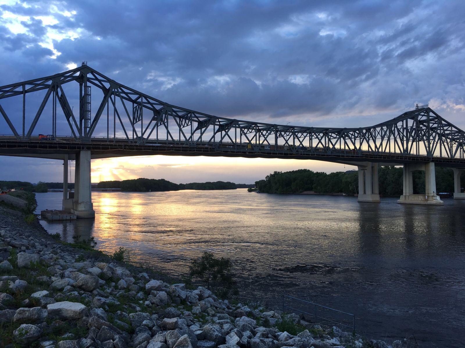 Sunset on the Mississippi River The Winona Bridge connecting Minnesota