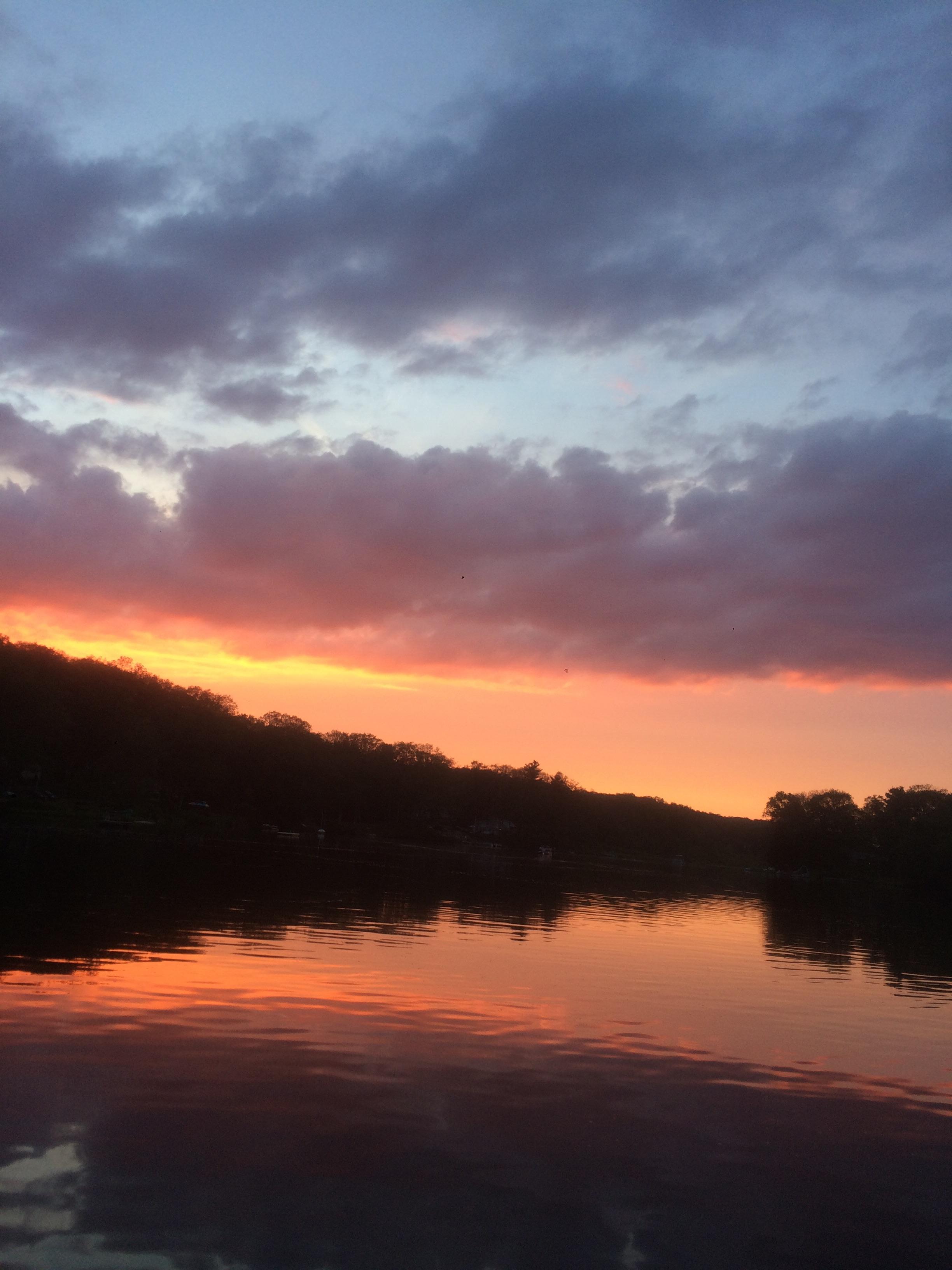 Sky over Lake Hayward, Colchester yesterday r/Connecticut