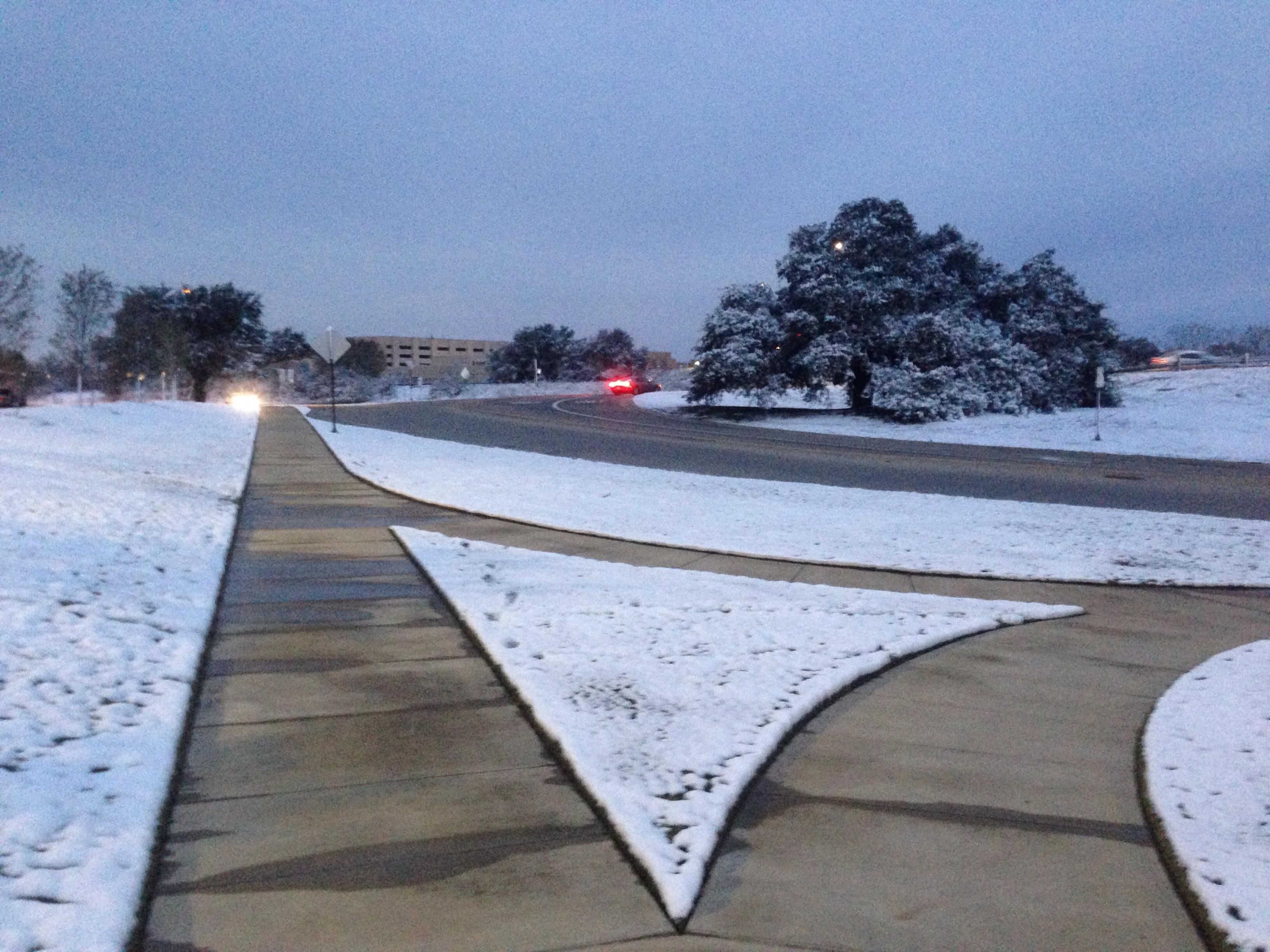 The snow in College Station, Texas r/oddlysatisfying