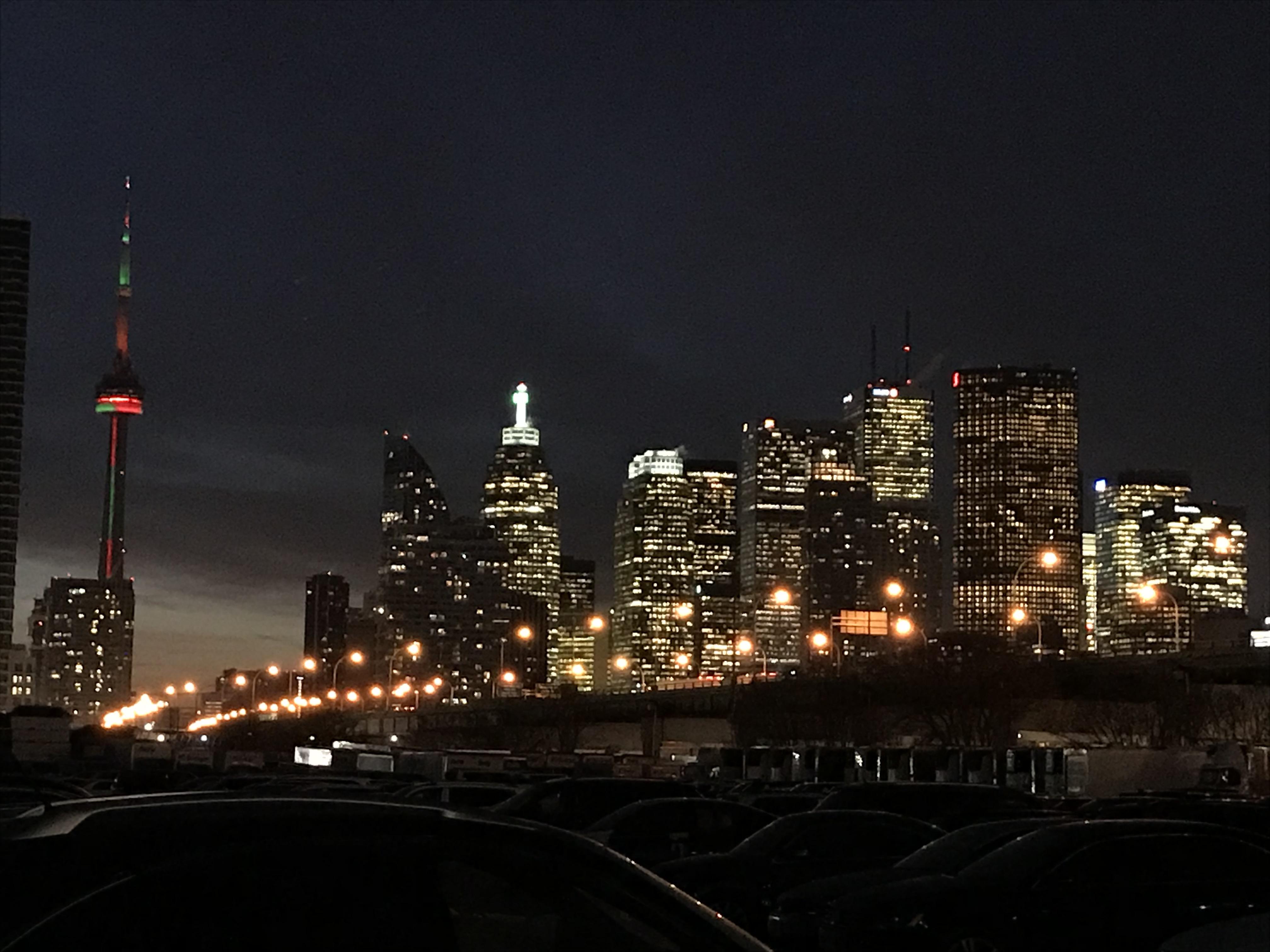 The city taken just after dusk r/toronto
