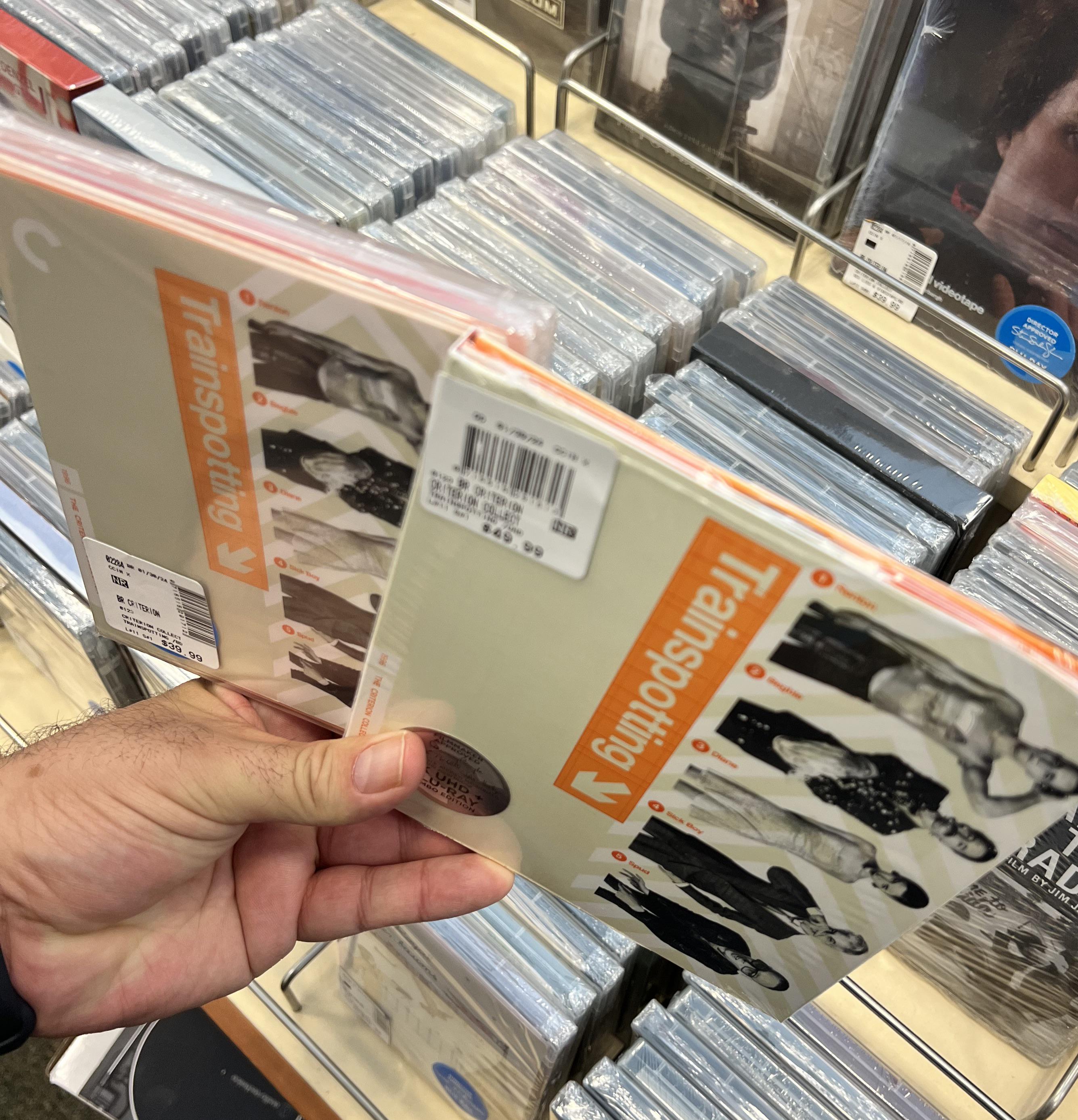 Oh no 🤦‍♂️ all 4K versions are vented 👎🏻 are you guys buying the 4K or