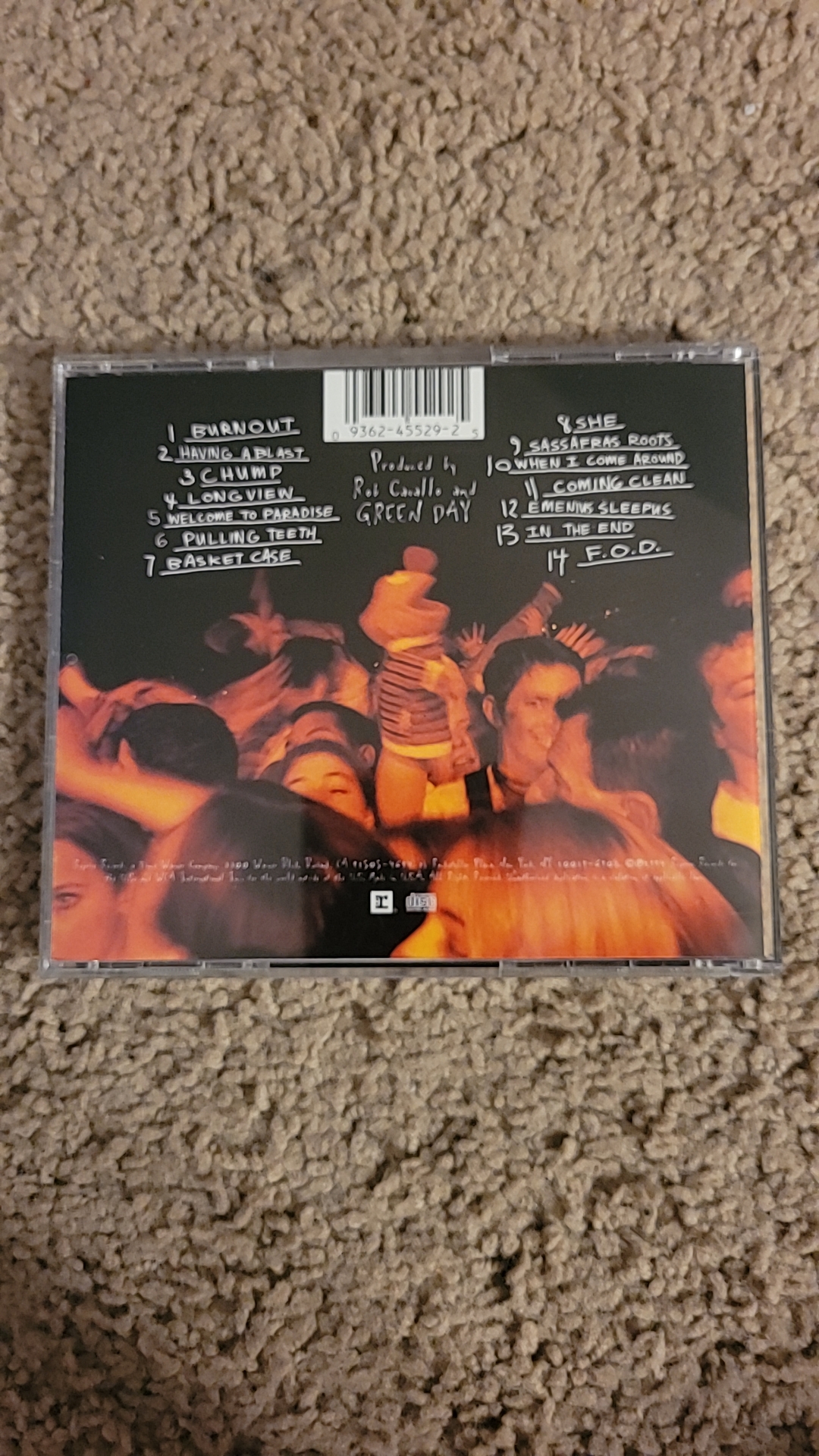 Is the dookie CD with Ernie on the back cover rare? r/greenday