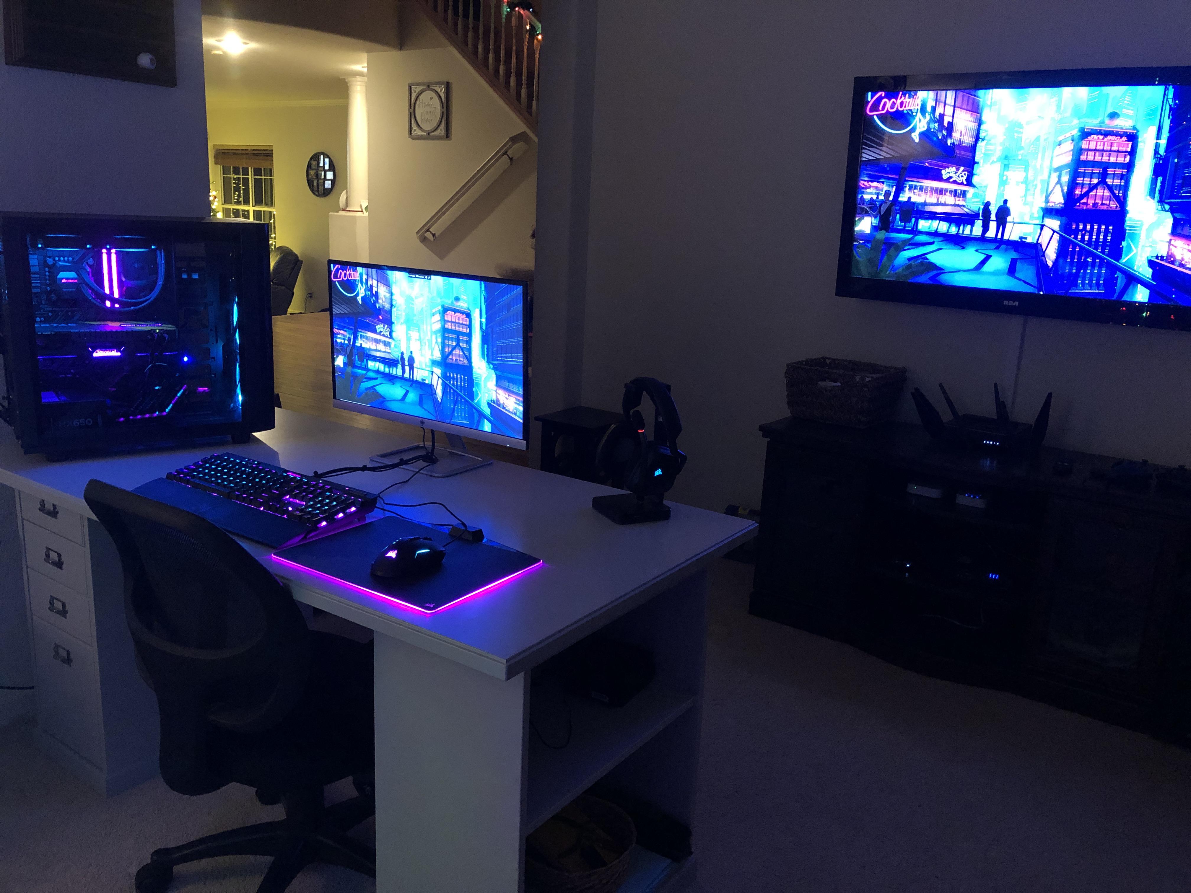 Anybody have experience hiding wires with no wall behind desk? r