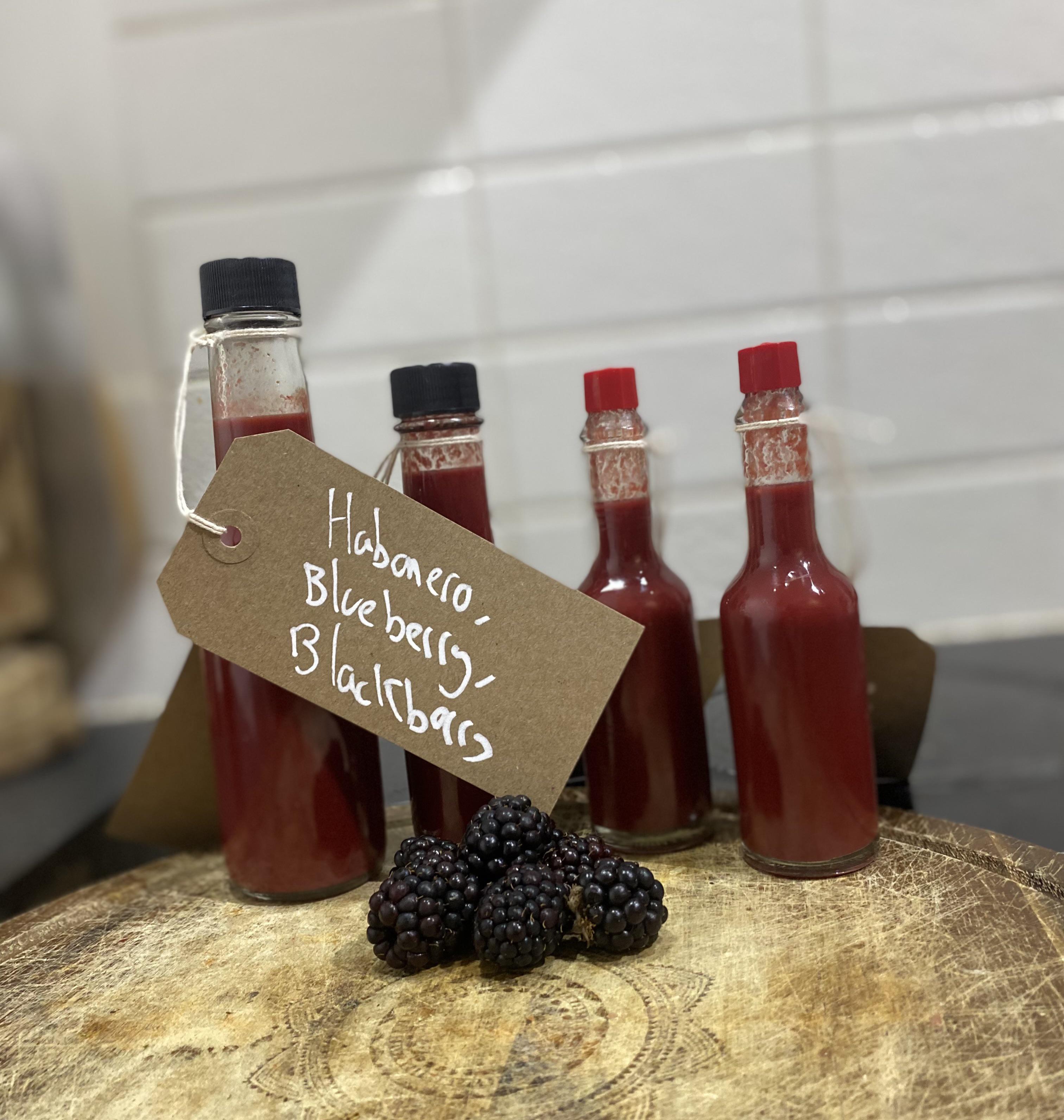 Homemade blueberry, blackberry and habanero hot sauce 🥵 r/hotsauce