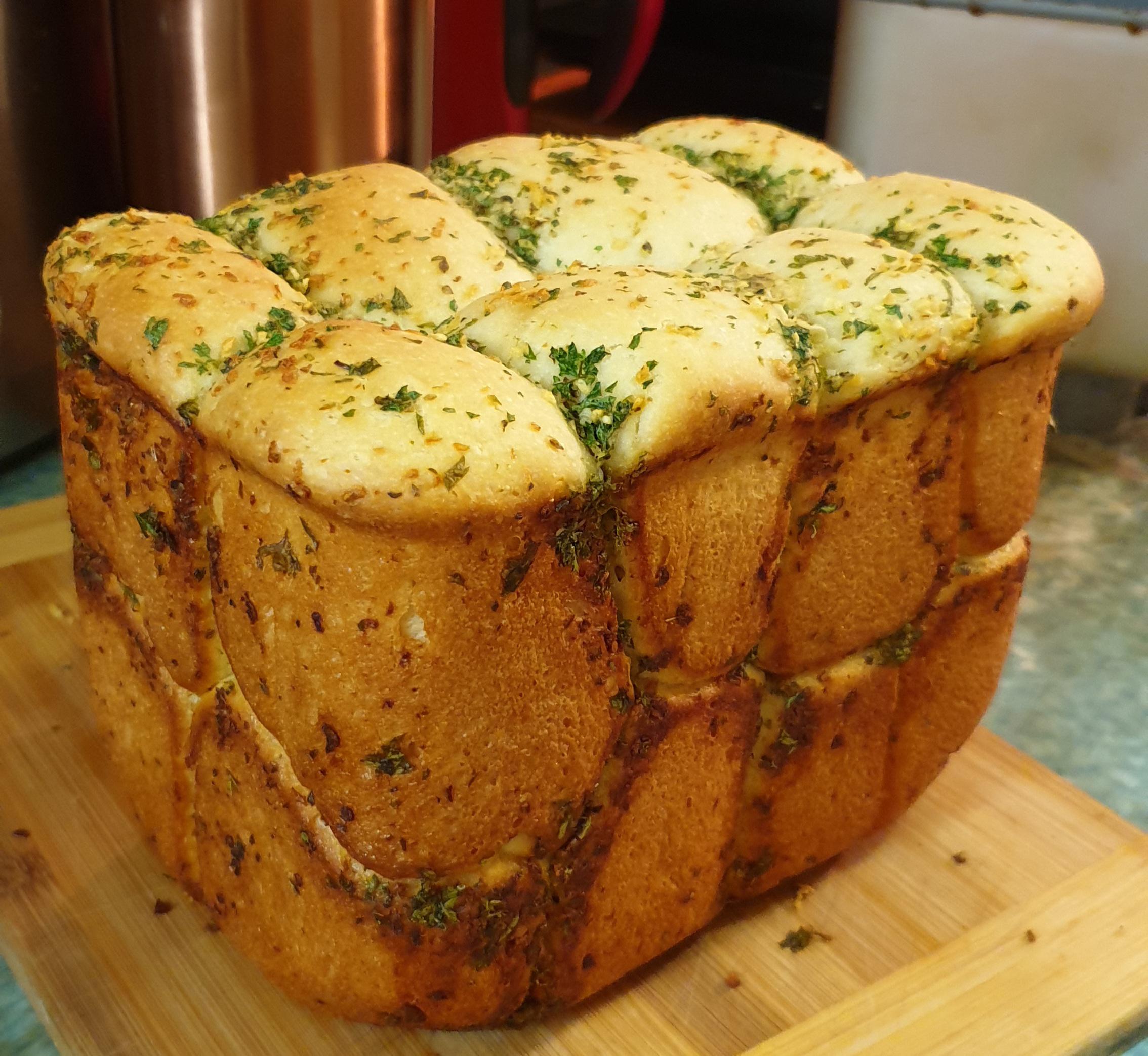 Inspired by an earlier post I made the garlic pull apart bread in a