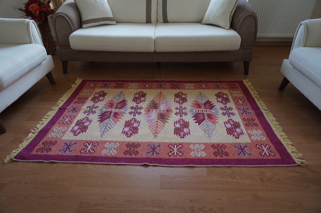 I brought these kilims (area rugs) from Turkey I have too many. i want to sell for 20 usd (4ft X