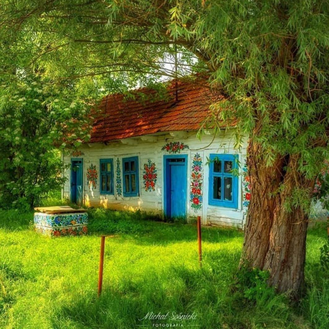 Zalipiethe most beautiful village in Poland r/europe