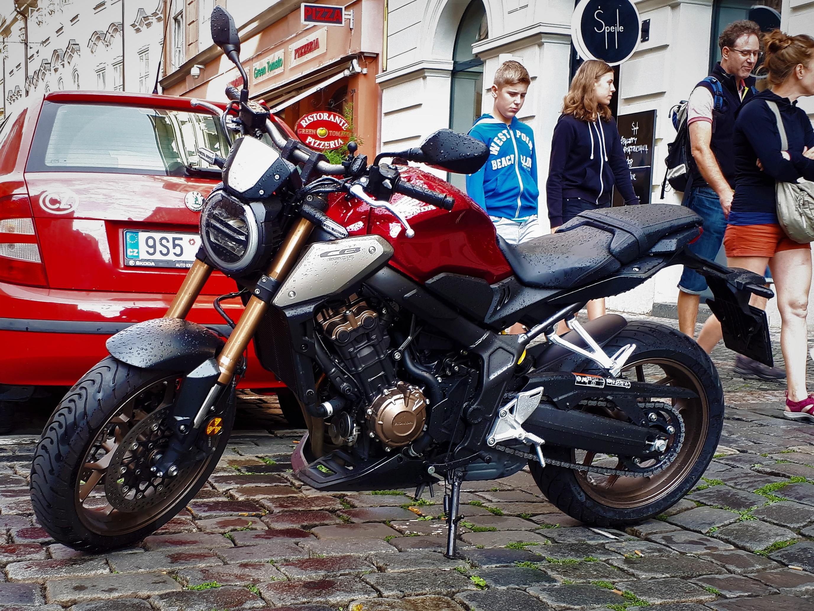 This new Honda CB650R i spotted in prague. The best designs and art