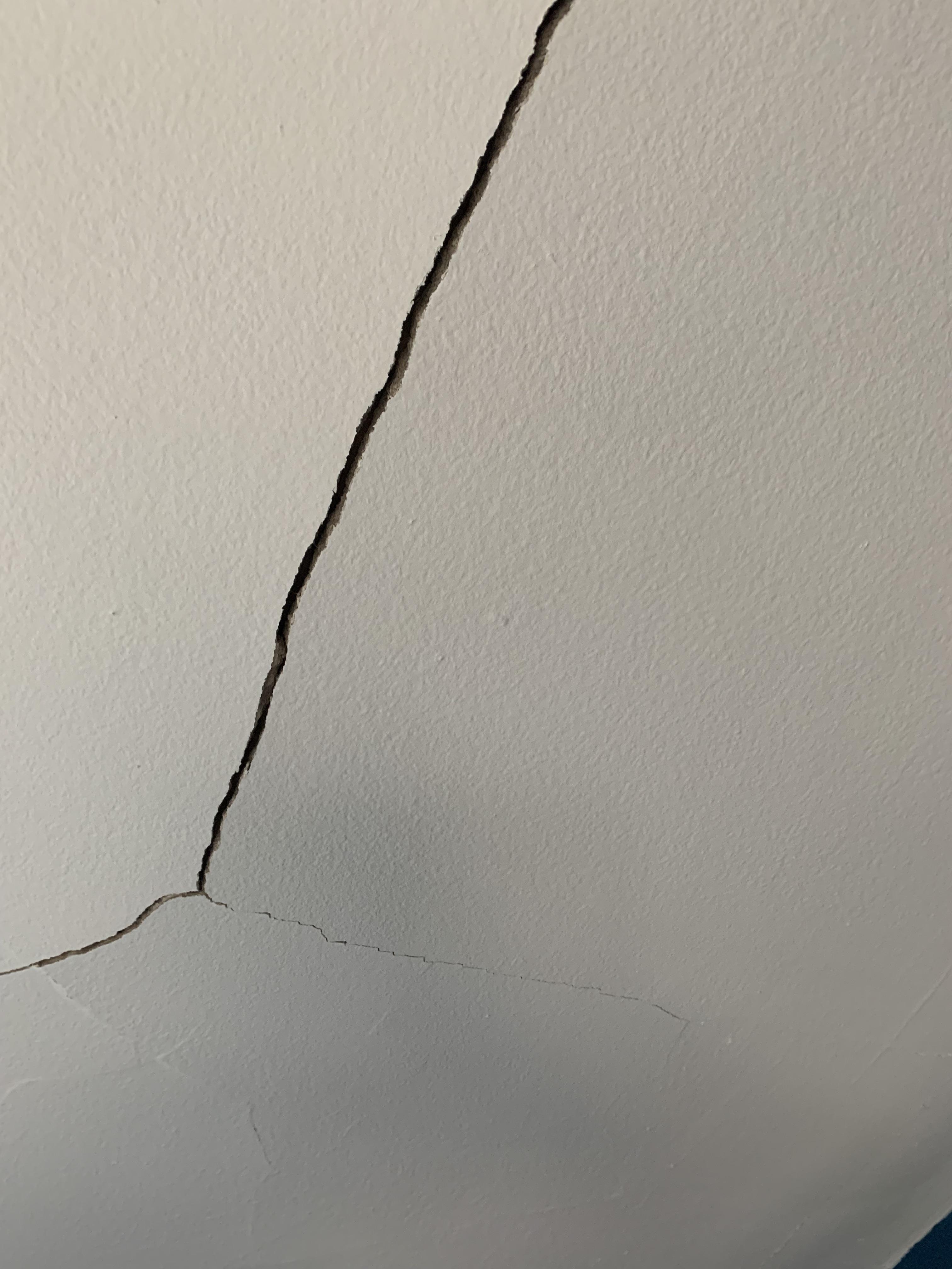 Junction box Cover Plate Screws - Standard Size ? : fixit