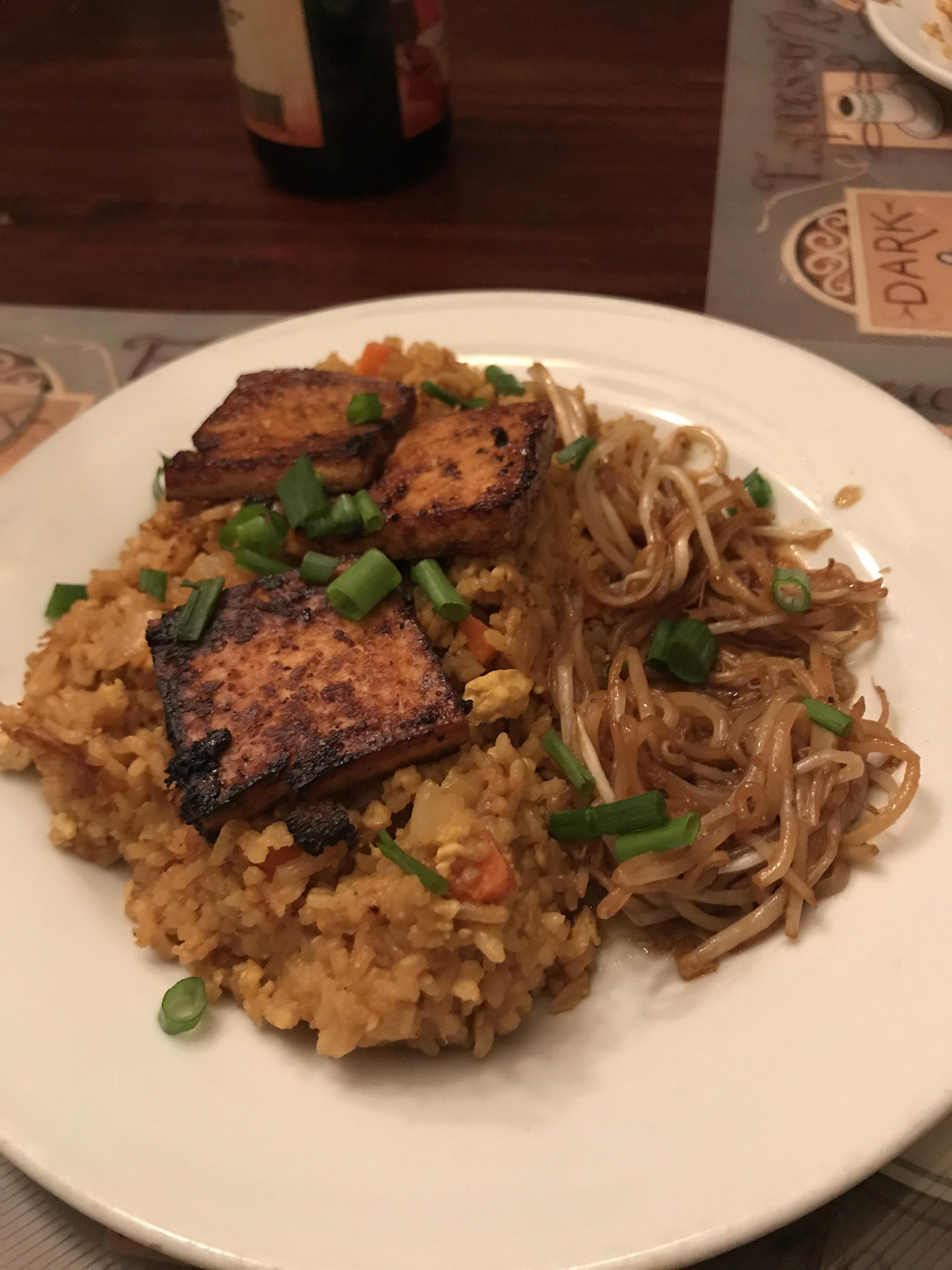 vegan fried rice (with scrambled tofu to replace the egg), bean sprouts