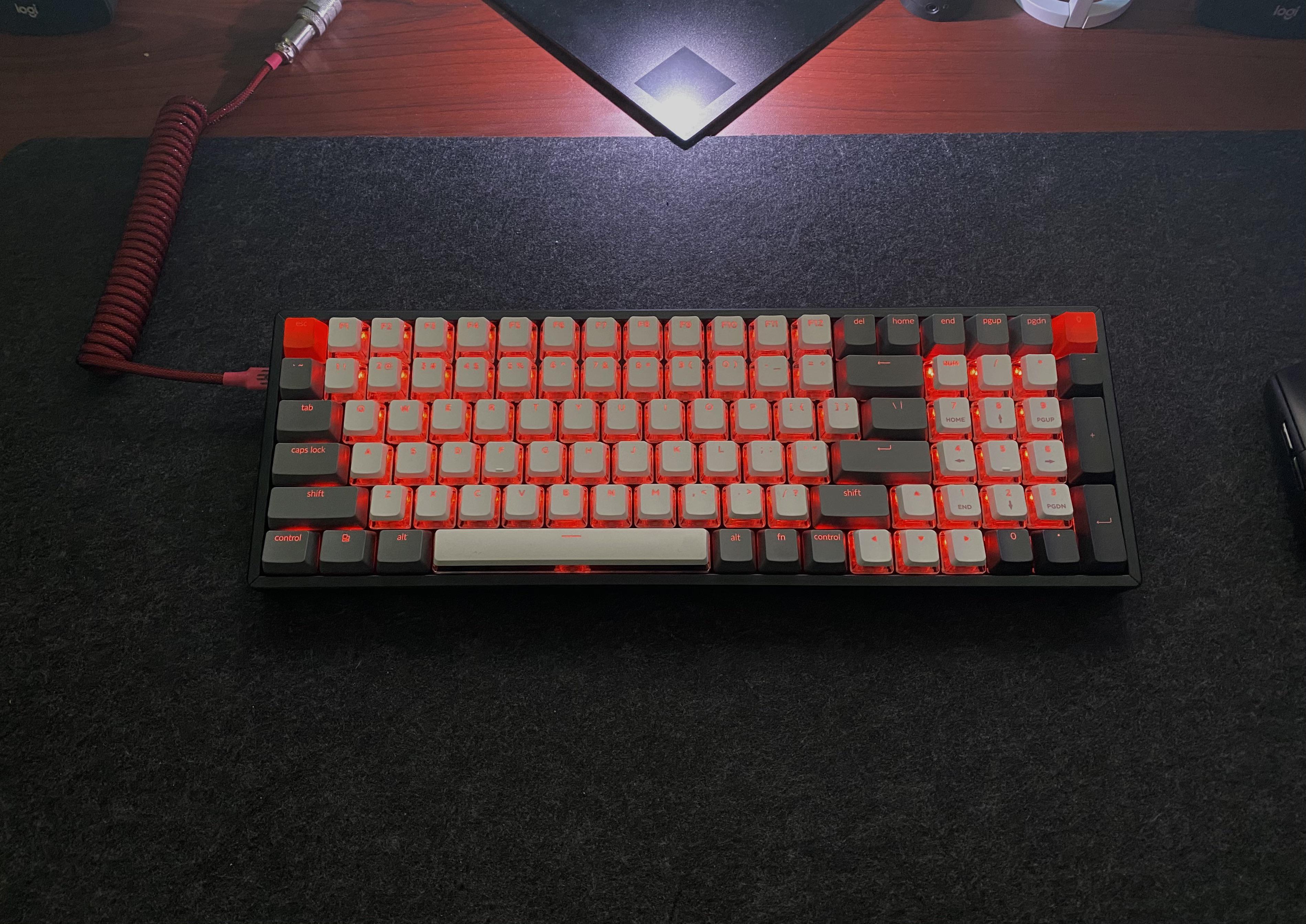 Keychron K4 G.Skill Crystal Crown Keycaps MatrixKeyboards Cable r