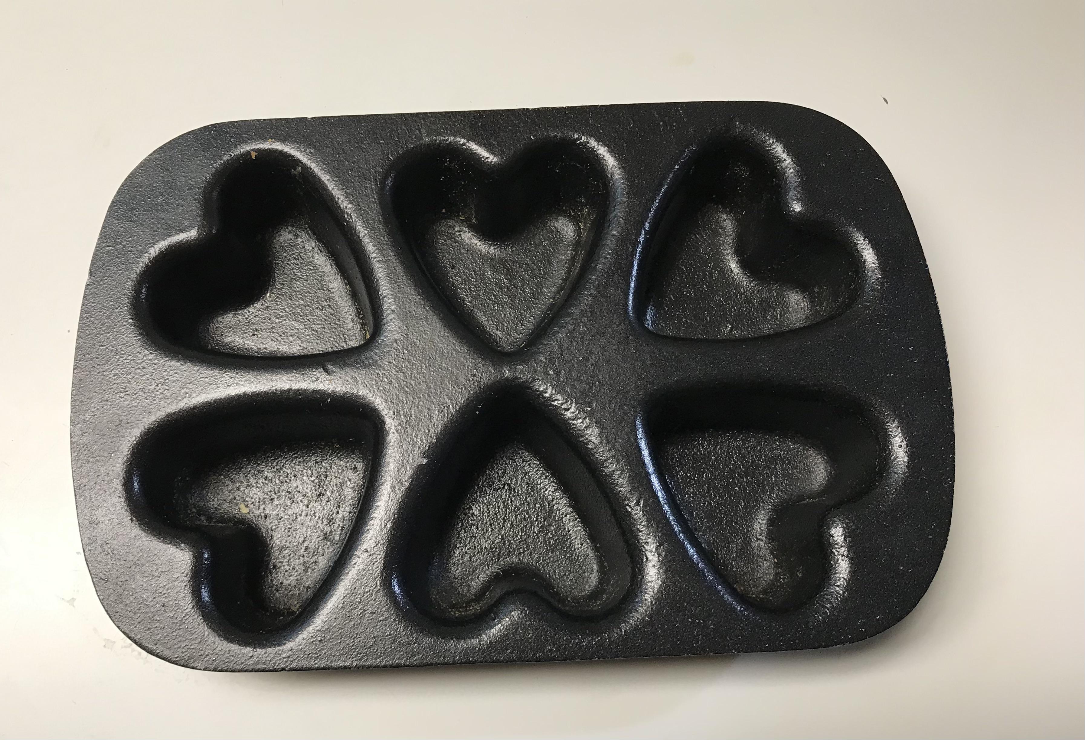 I know you all will love my cast iron muffin pan r/castiron